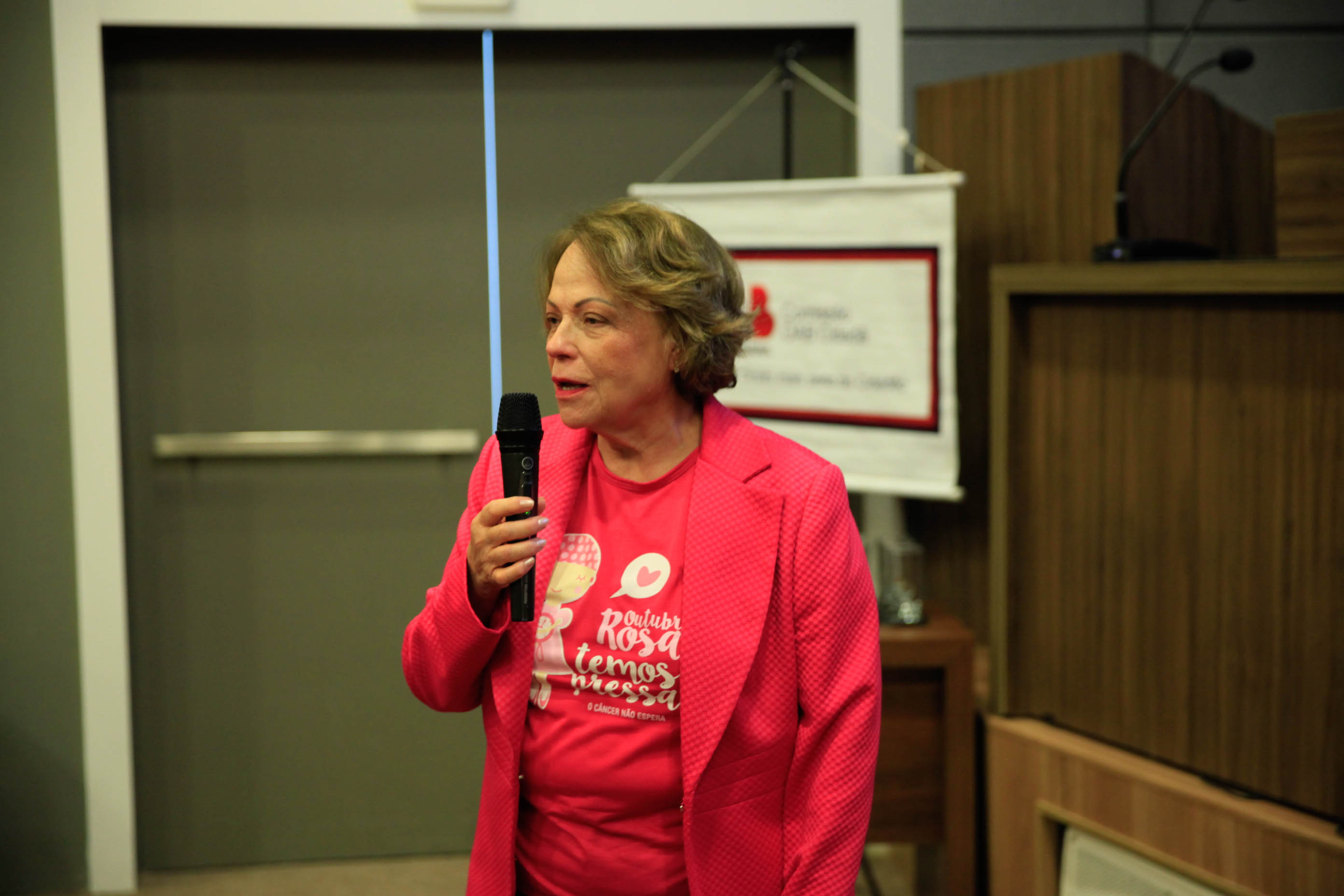 Outubro Rosa na OAB Cidadã. Maria Antônia Werlang, advogada.