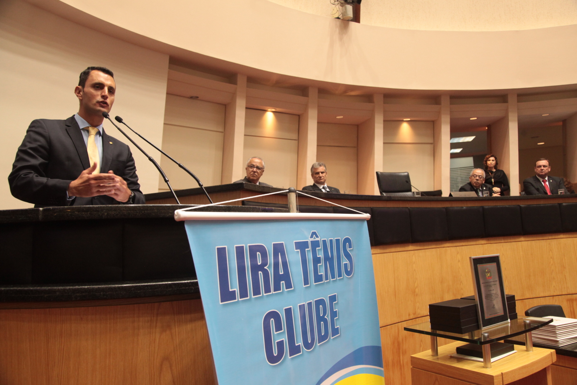 LiraTênis Clube celebra 90 anos