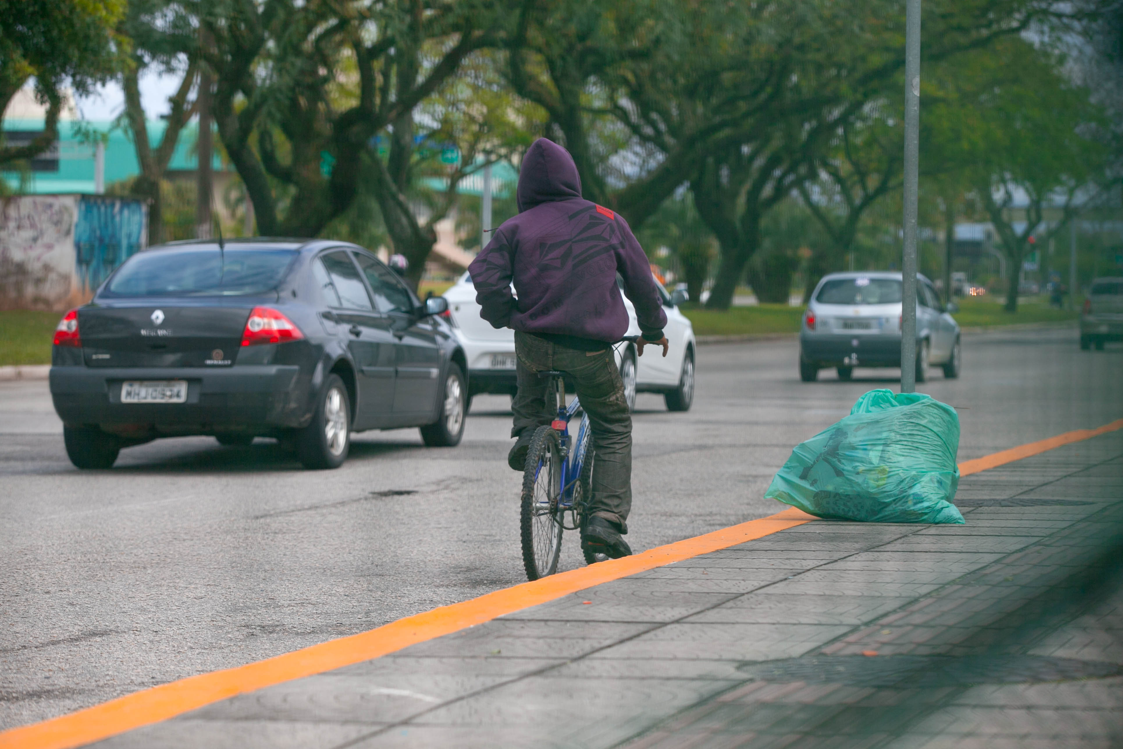 Projeto na Câmara prevê suporte para bicicletas nos ônibus