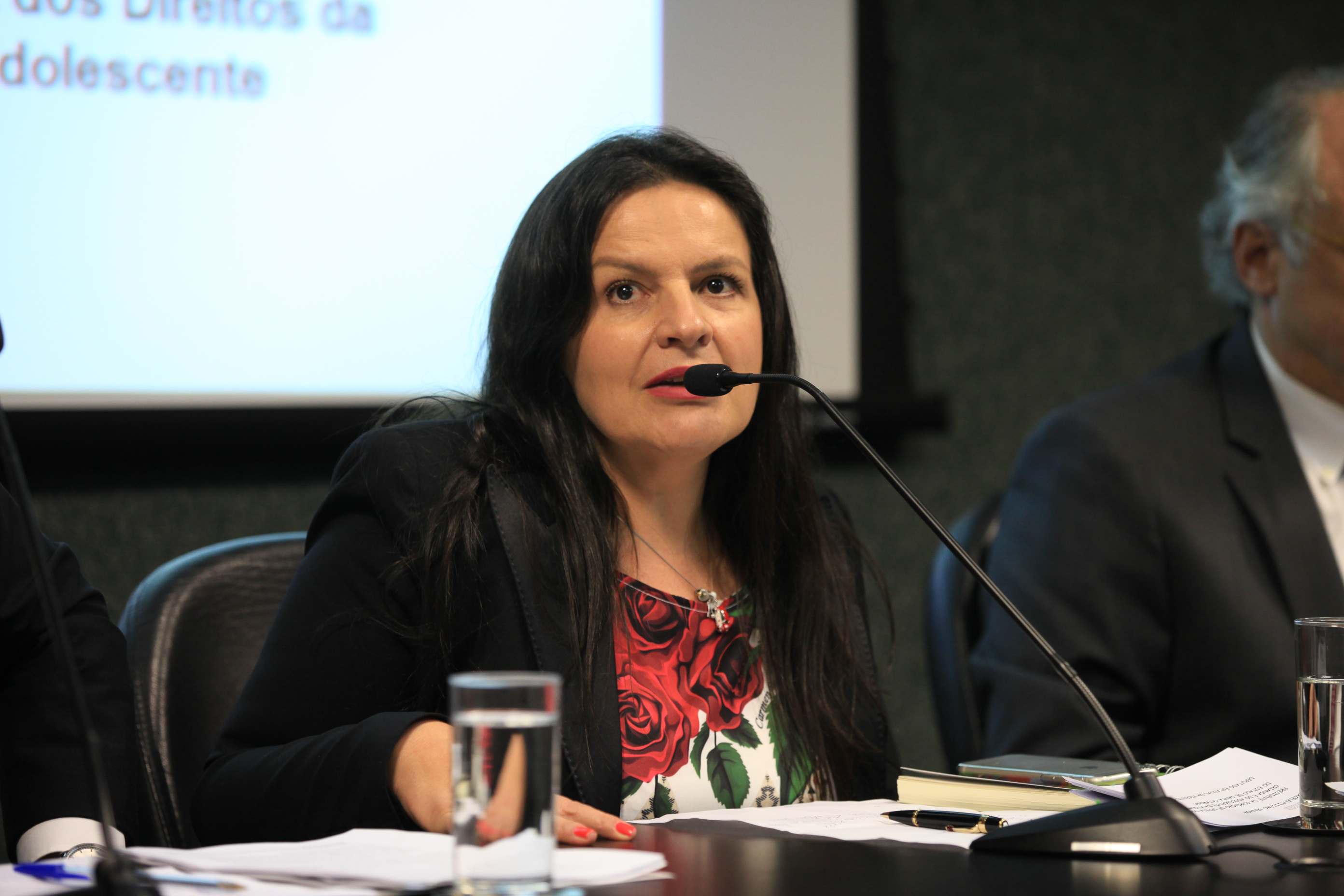 Dra. Ana Cristina Borba Alves, Juíza da Vara da Infância e da Juventude da Comarca de São José.