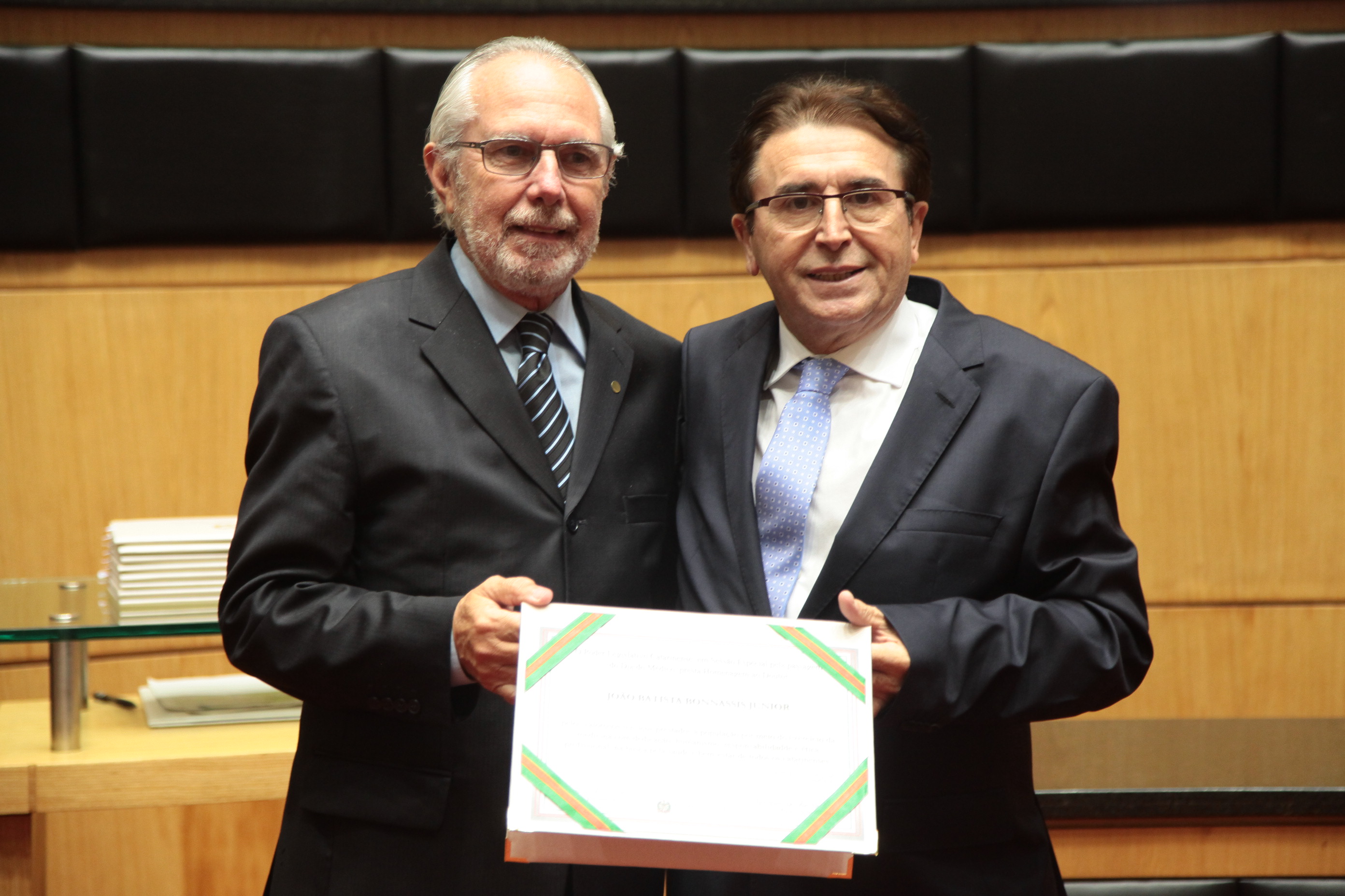 Homenageado Dr Joao Batista Bonnassis Junior - Sessão Especial ao Dia do Médico.