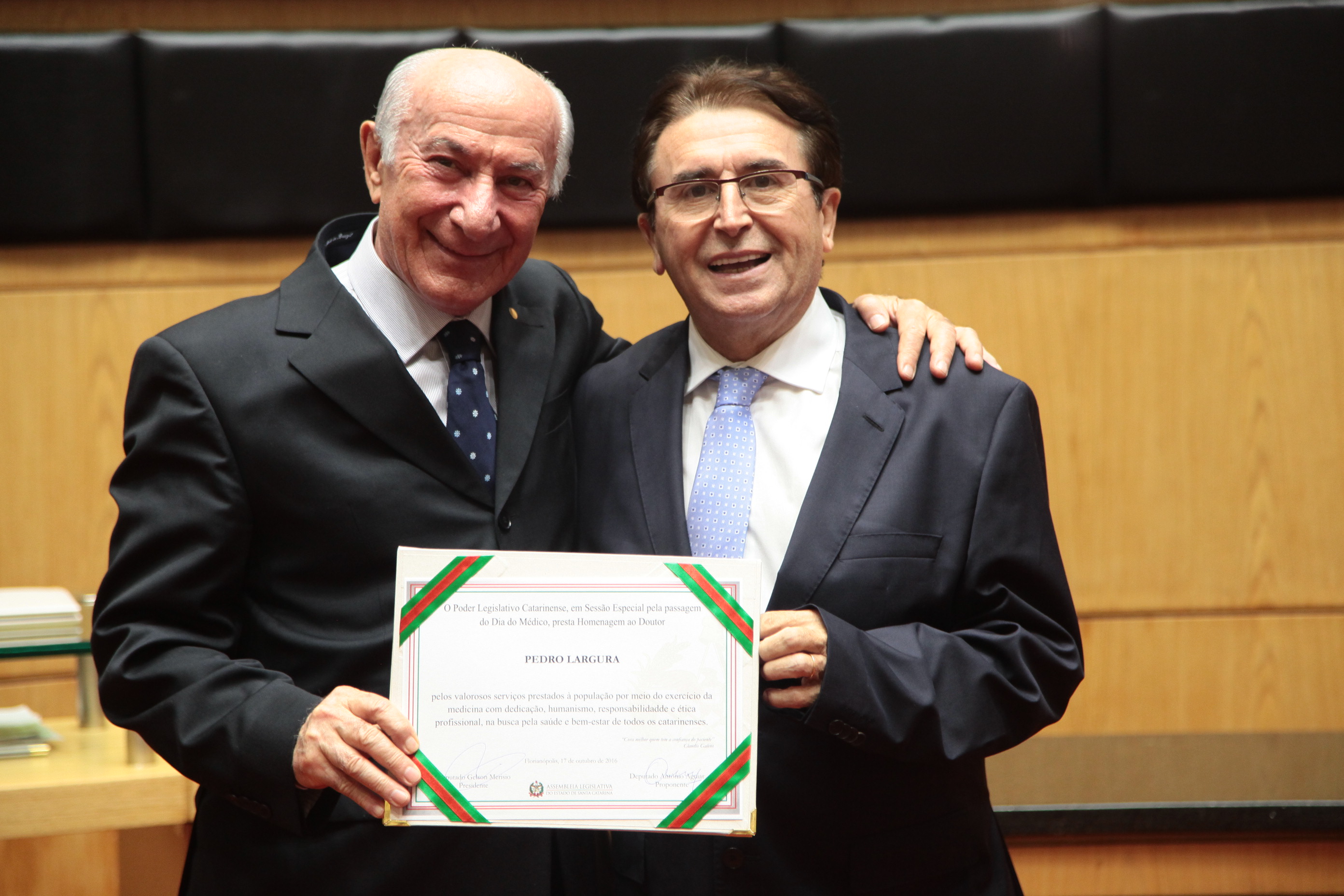 Homenageado Dr Pedro Largura - Sessão Especial ao Dia do Médico.