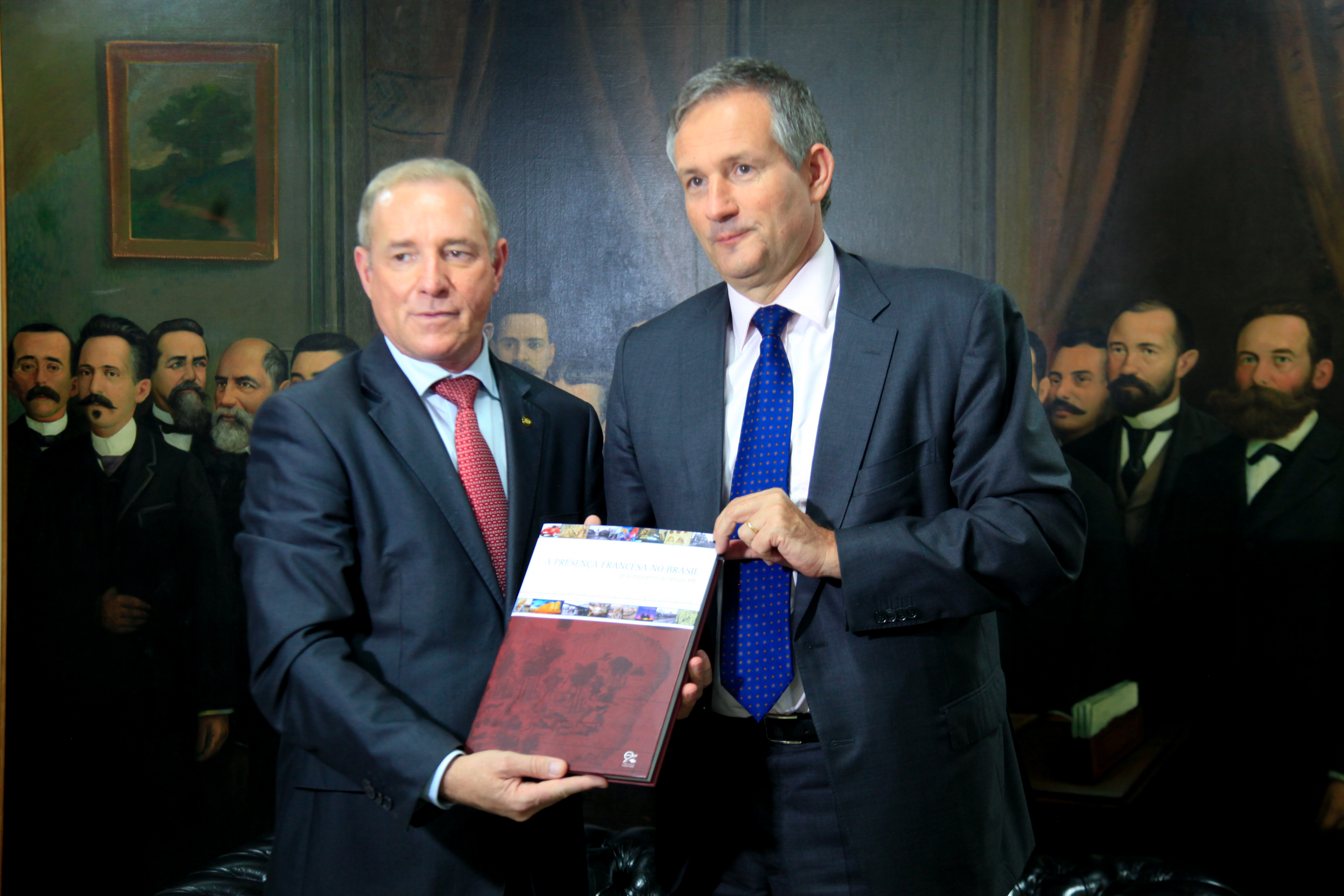 Visita do embaixador da França .