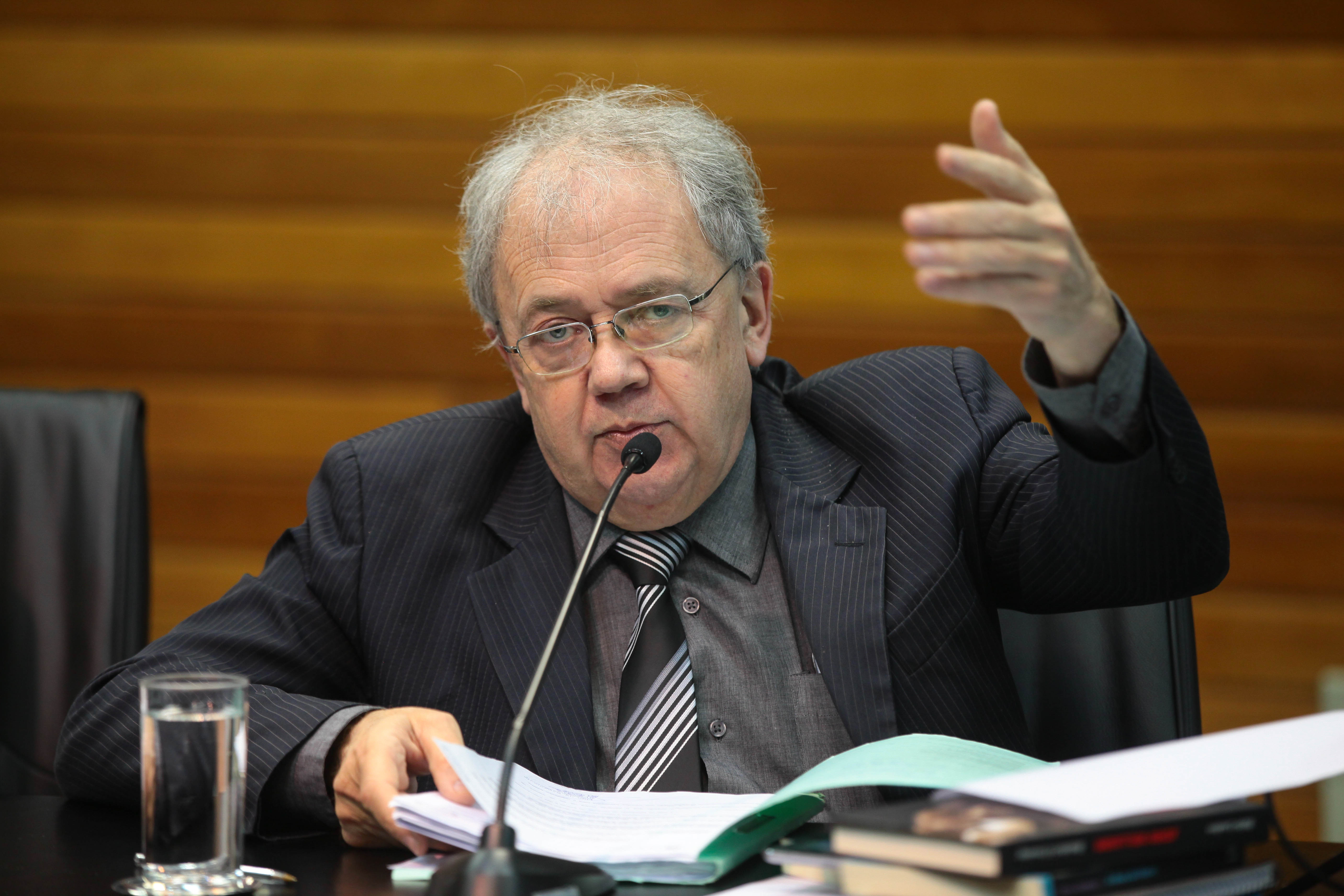 Deputado Fernando Coruja (PMDB) - Comissão de Saúde