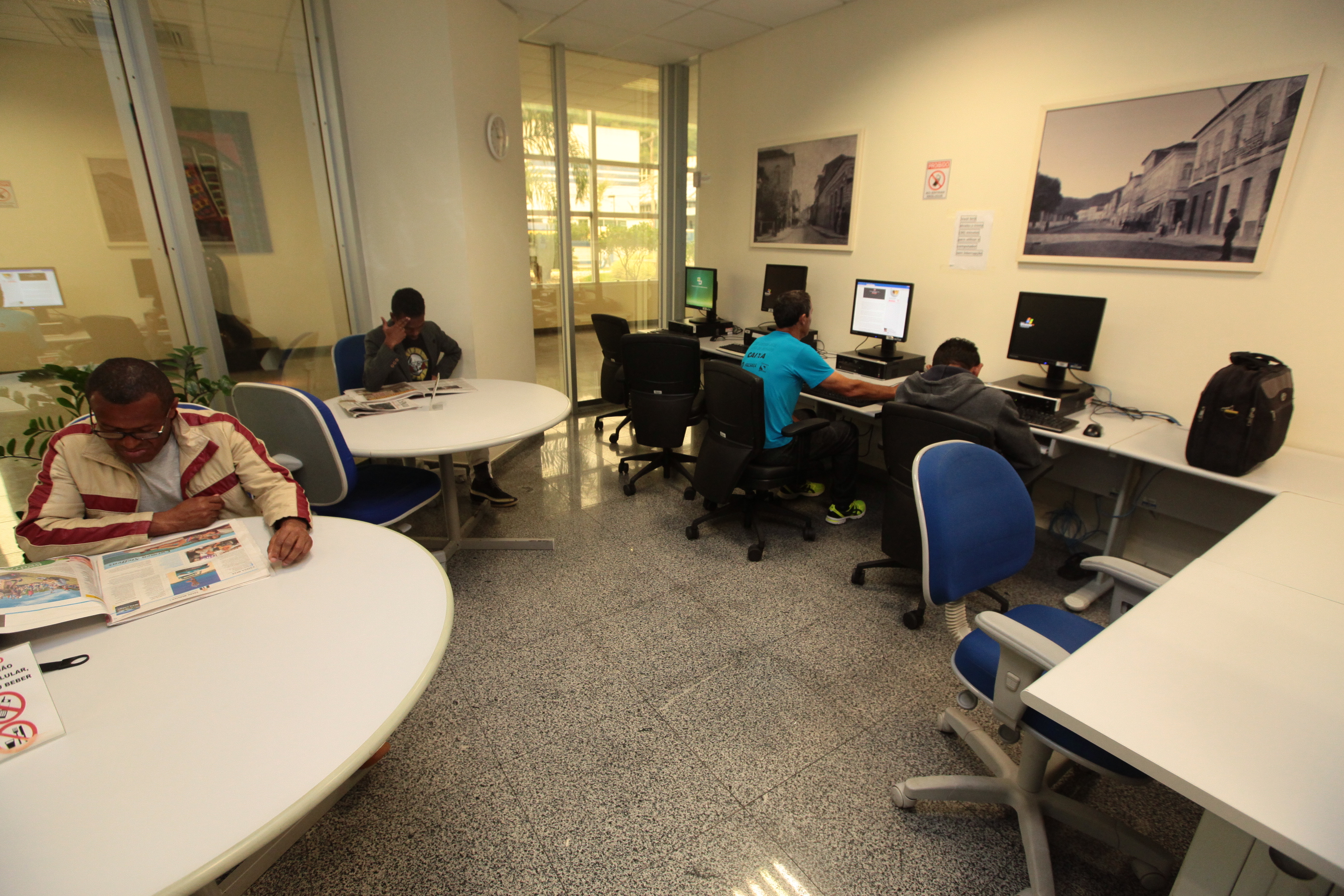 Biblioteca Alesc.
