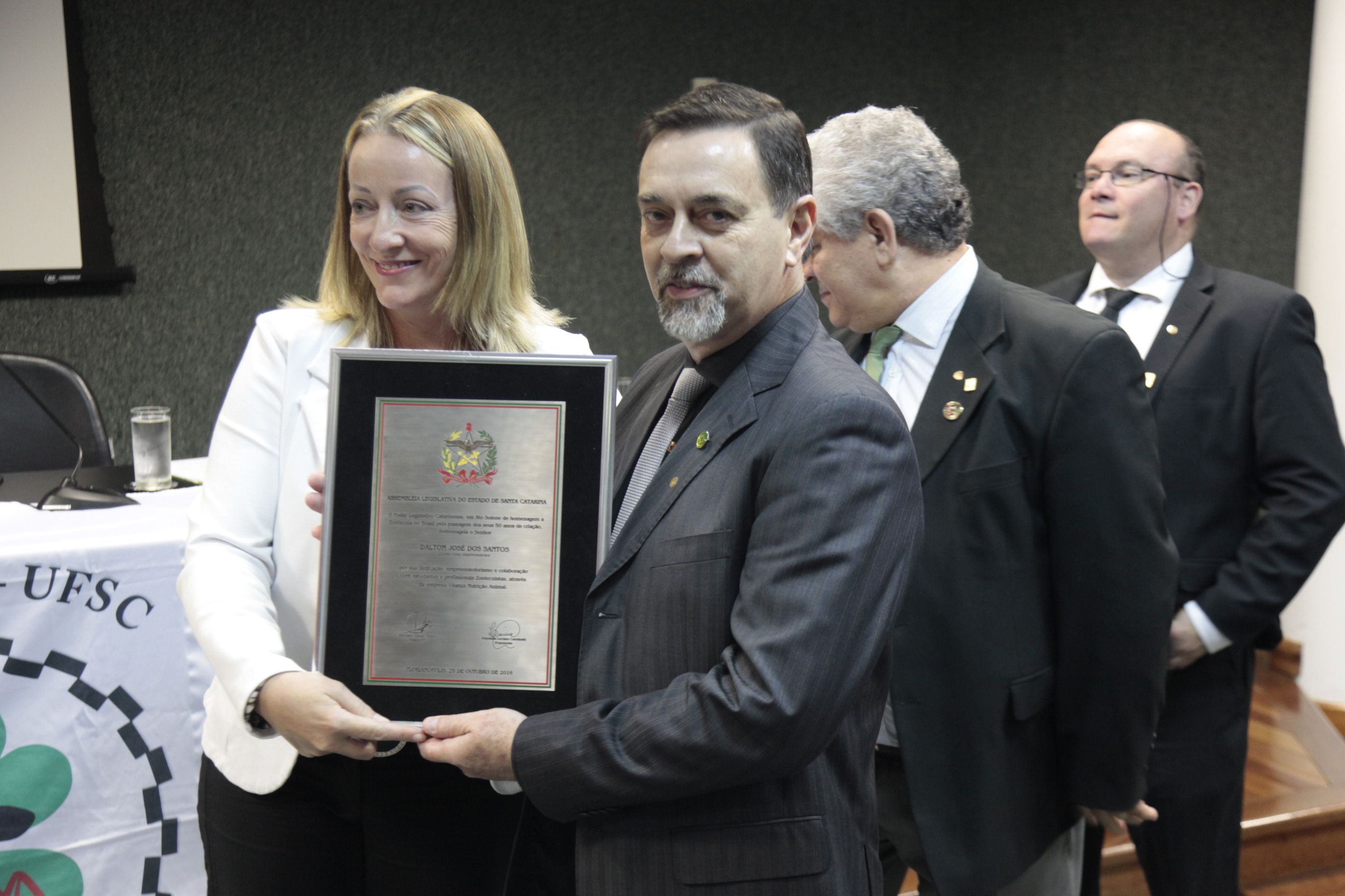 Ato Parlamentar Solene em homenagem Zootecnia do Brasil pela passagem dos seus 50 anos de criação.
