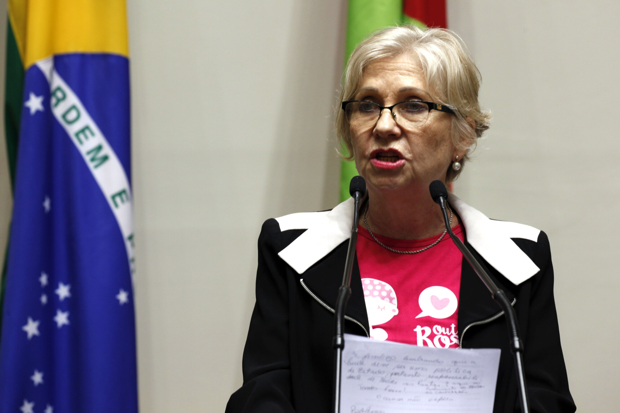 Presidente da Amucc fala sobre as ações da Campanha Outubro Rosa 2016