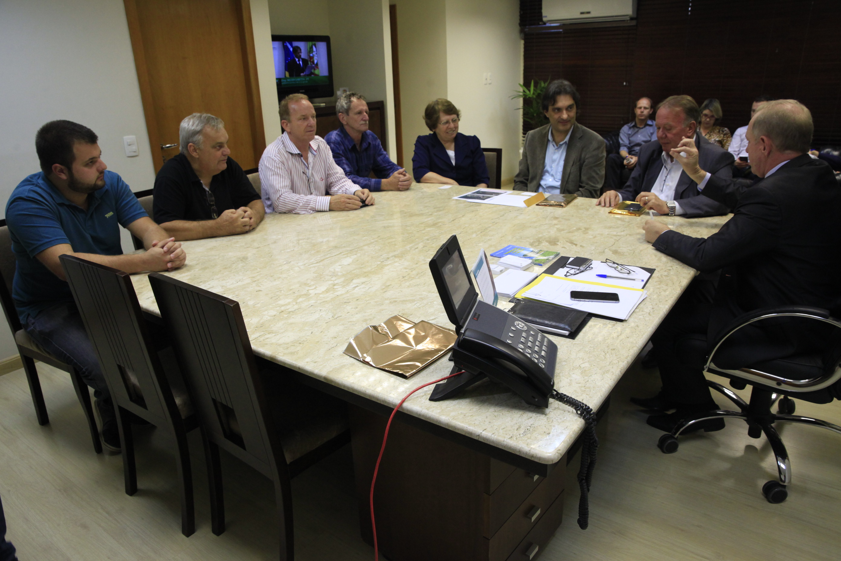 Deputado Aldo Schneider Promove Encontro entre Presidentes de Entidades