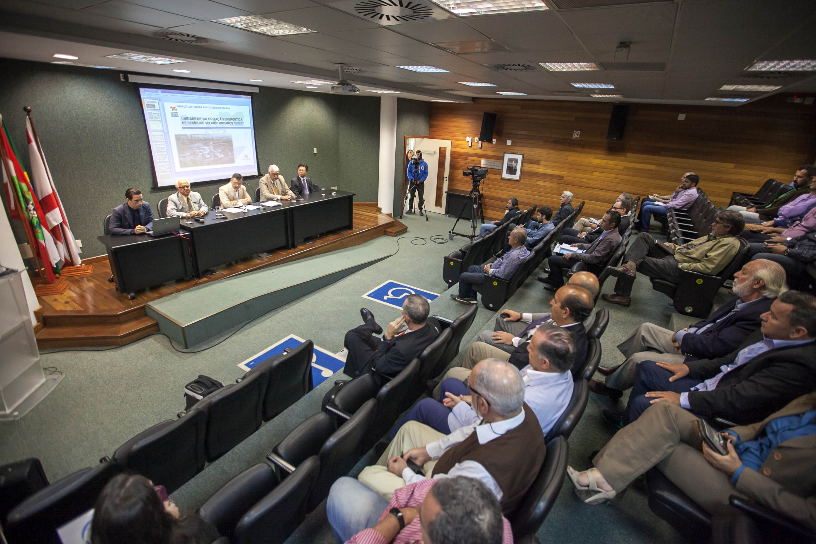 Prefeitos discutem sobre a Reciclagem de Lixo e Geração de Energia