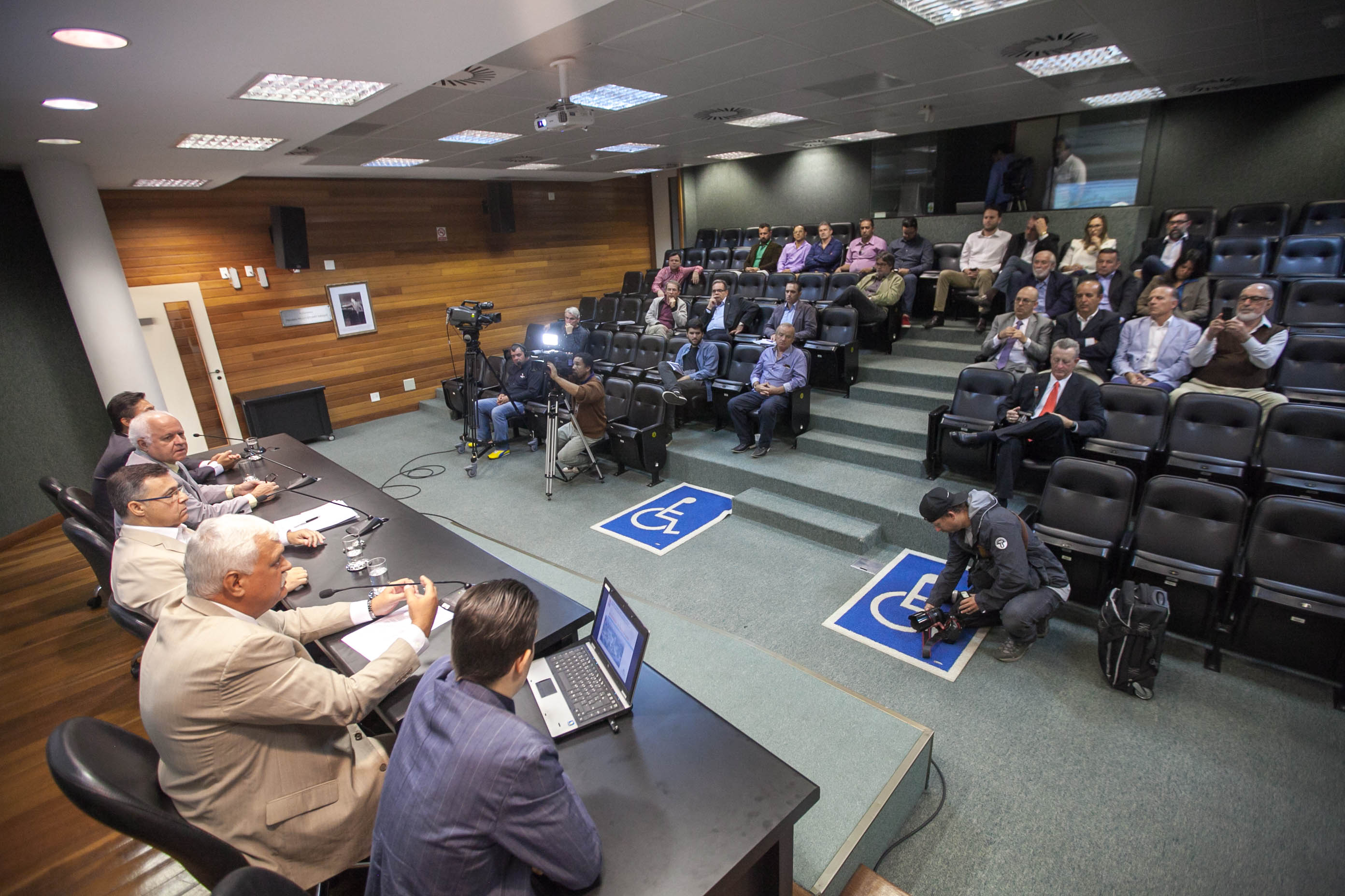 Prefeitos discutem sobre a Reciclagem de Lixo e Geração de Energia