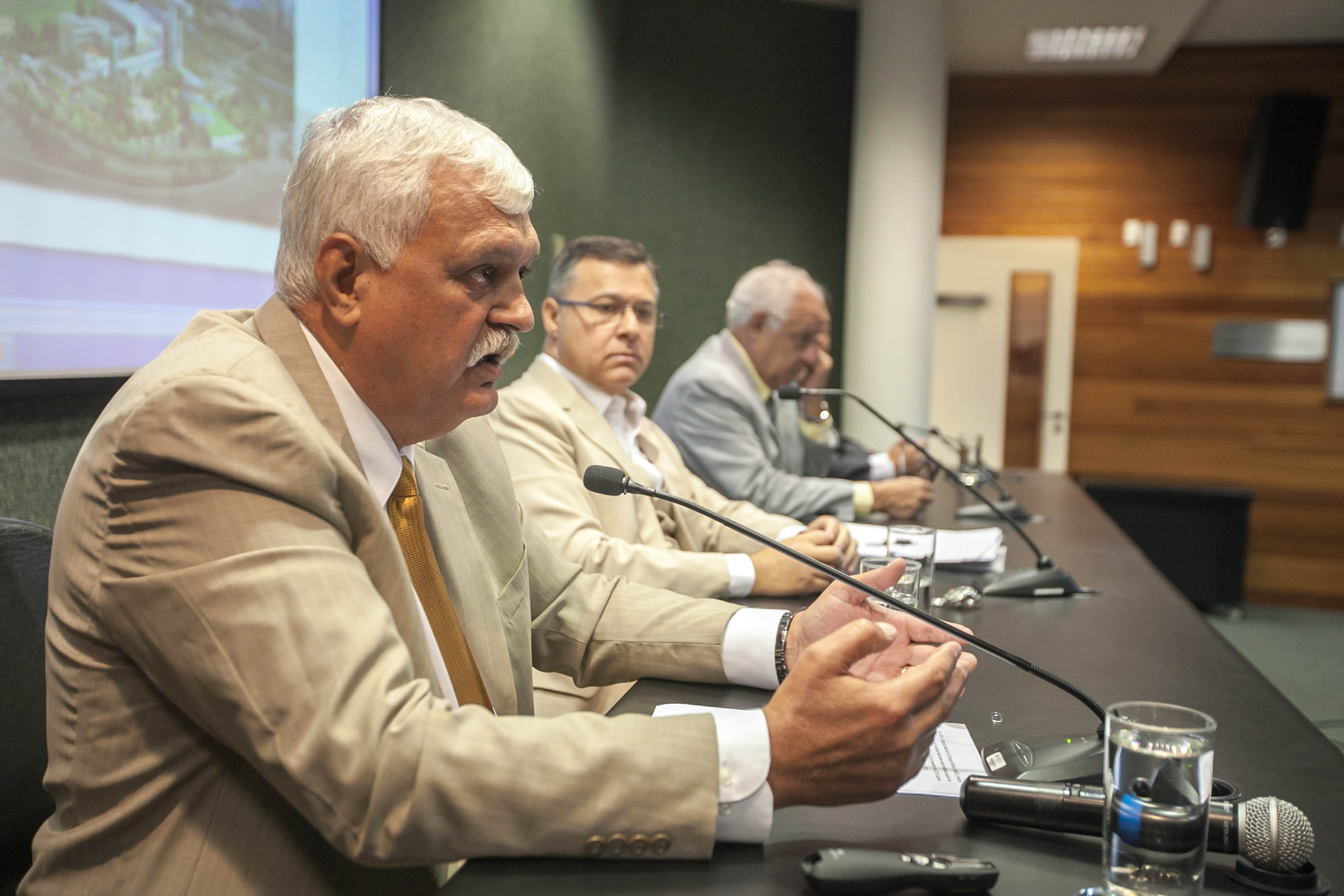 Prefeitos discutem sobre a Reciclagem de Lixo e Geração de Energia