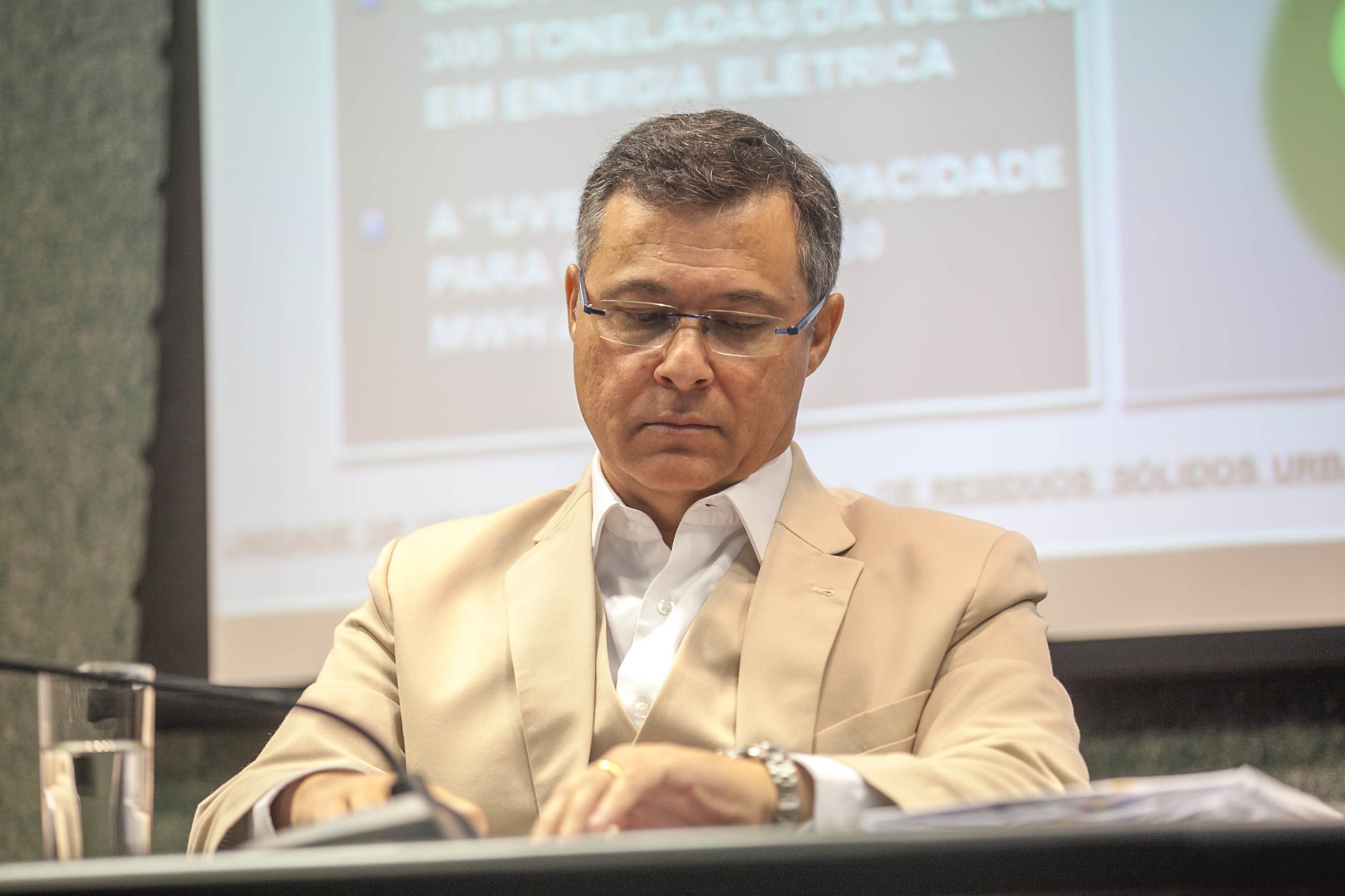 Prefeitos discutem sobre a Reciclagem de Lixo e Geração de Energia