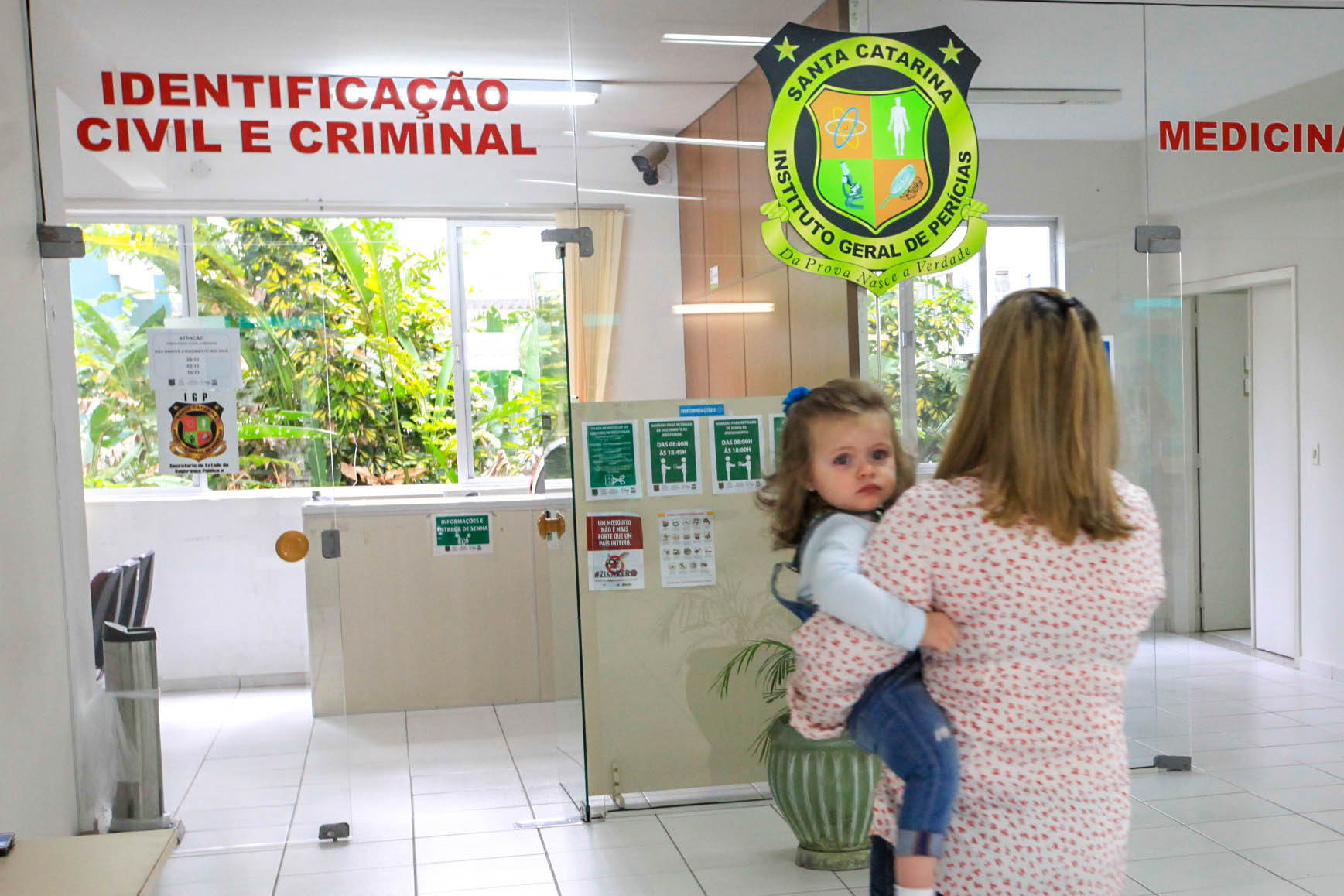 Projeto quer desburocratizar emissão de carteira de identidade para crianças