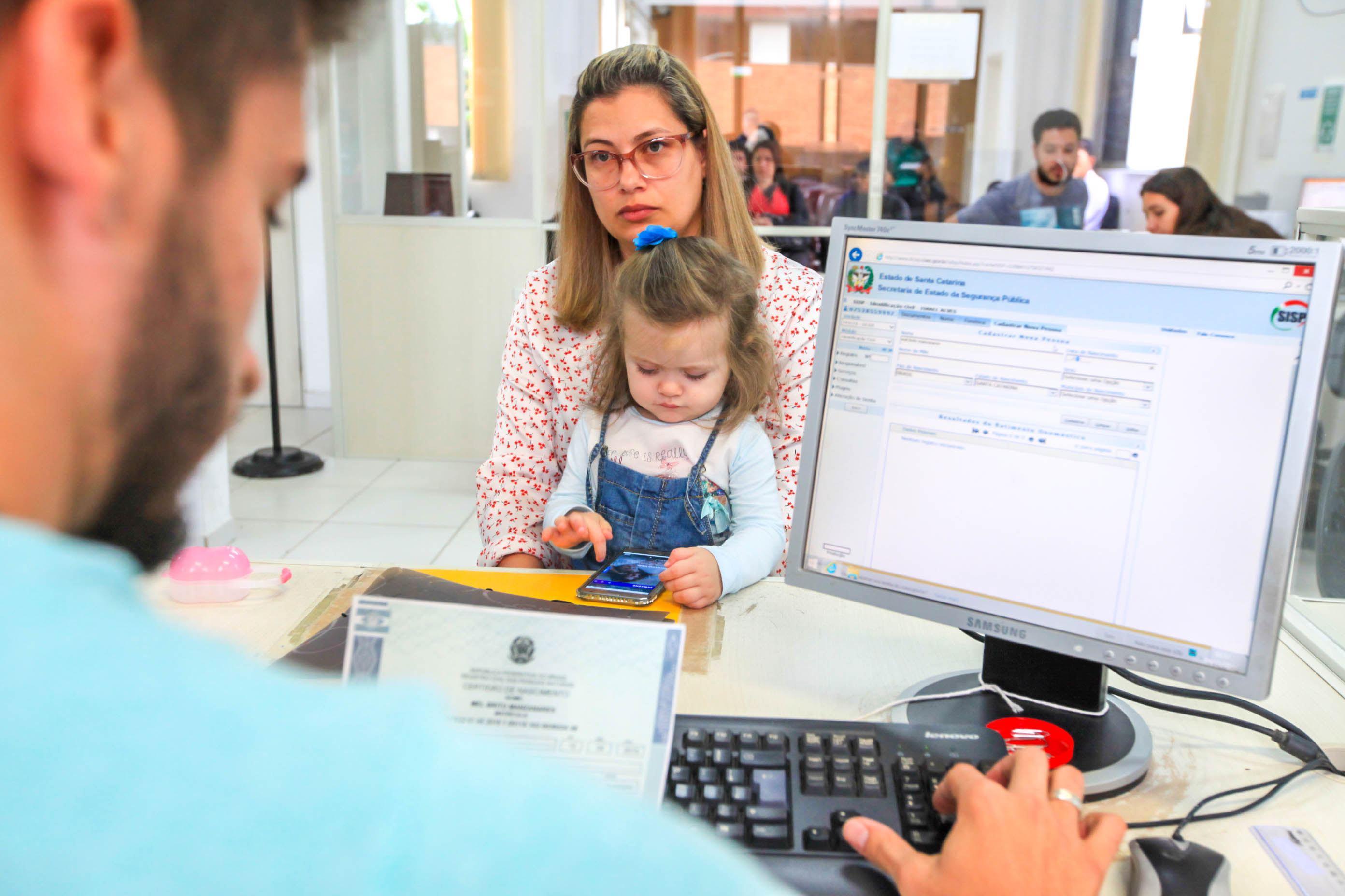 Kátia Manza e sua filha, Mel Manza - Programa de Identificação Civil para Crianças e Adolescentes