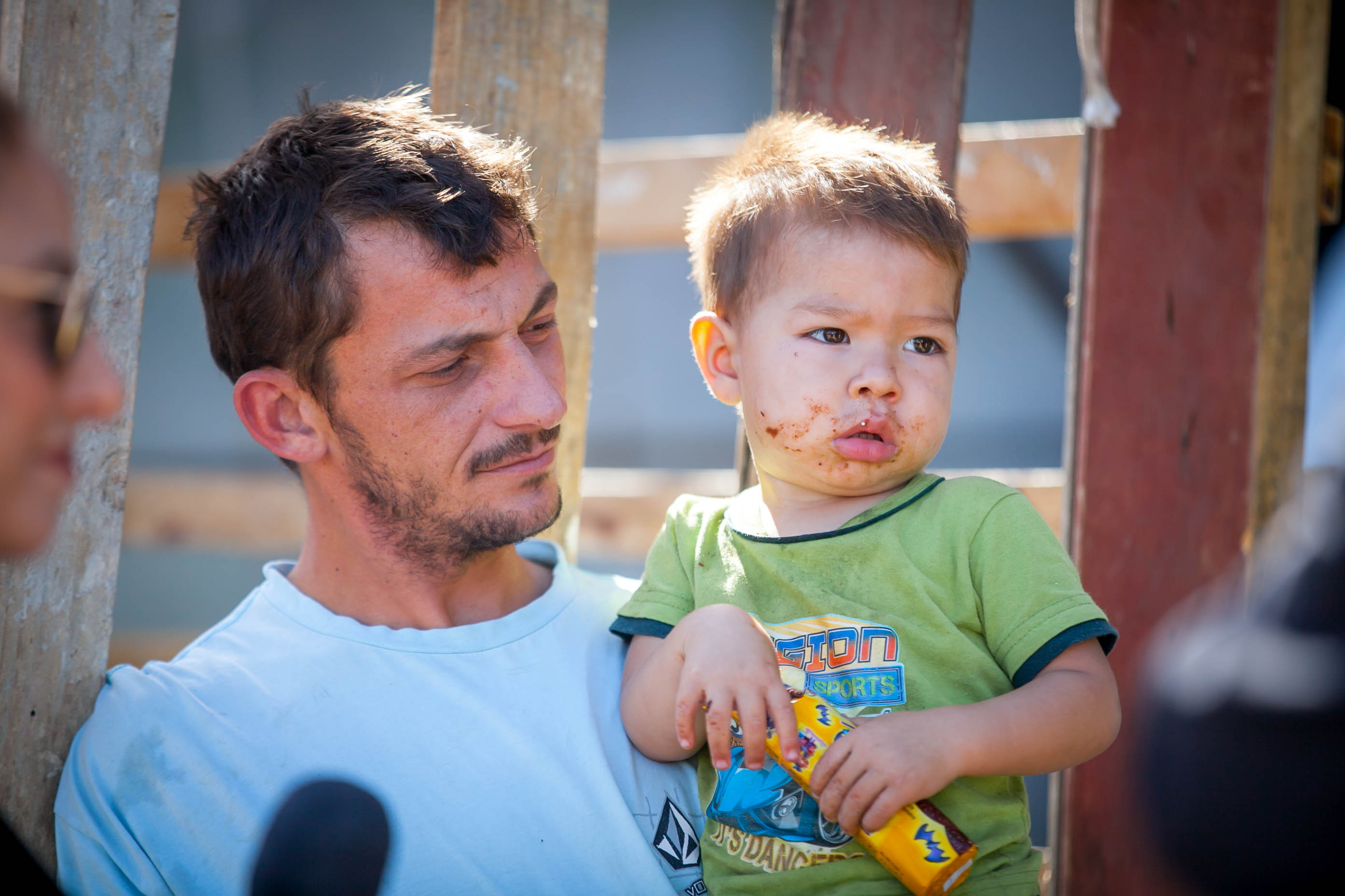 Flavio Soares e seu filho, moradores da Vila Aparecida - Projeto Cidades Invisíveis