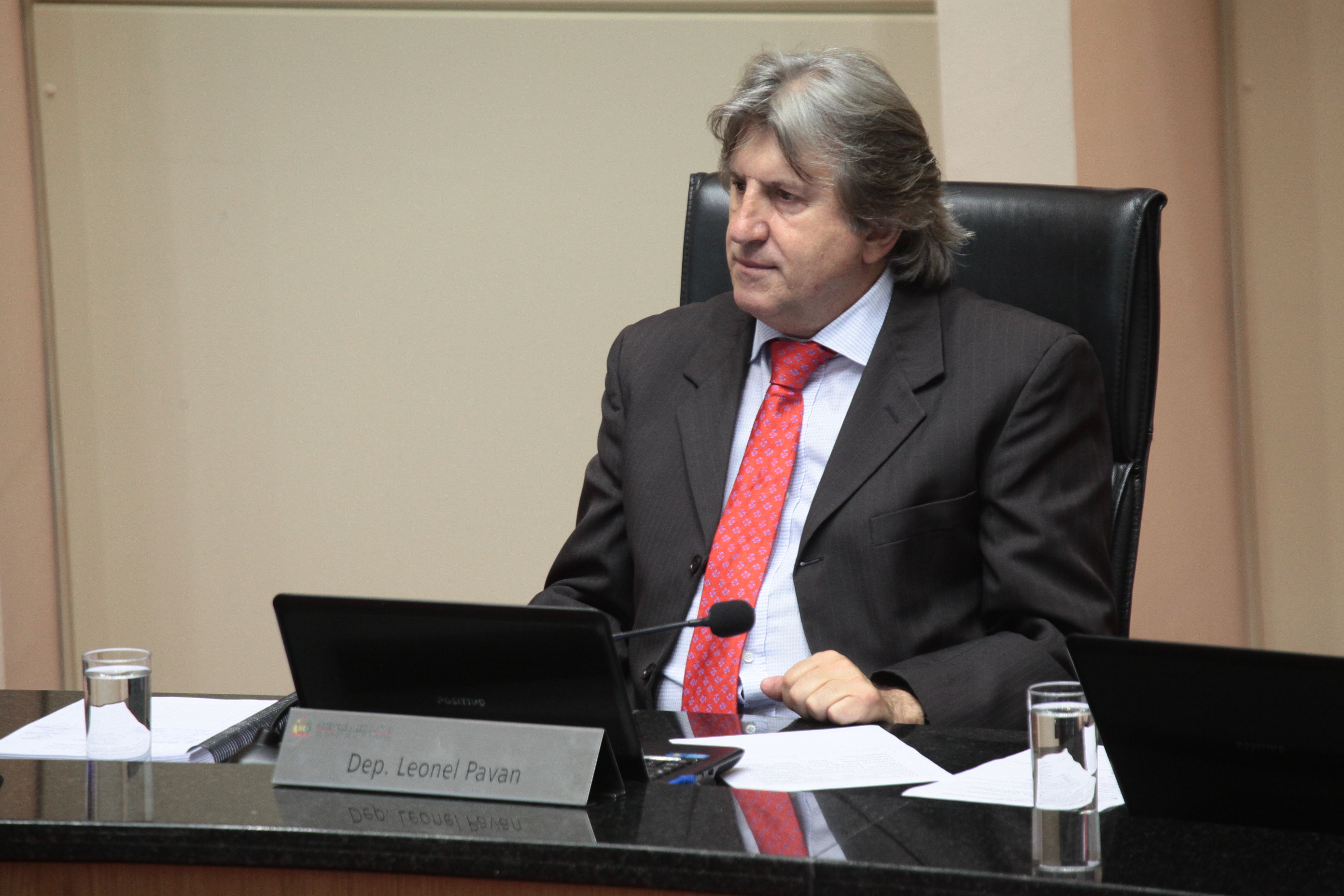Sessão Ordinária. Deputado Leonel Pavan (PSDB).
