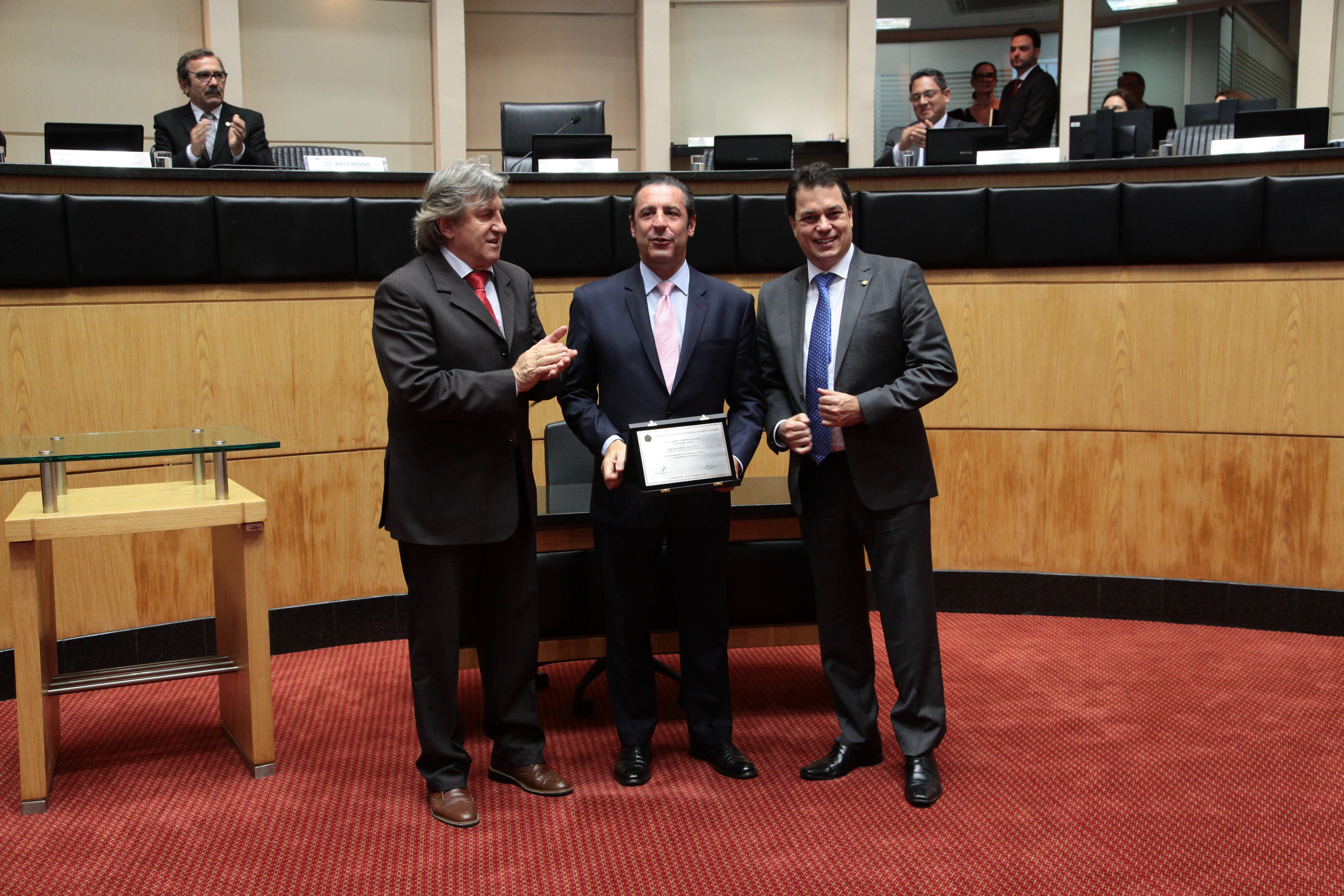 Sessão Ordinária. Homenagem ao  embaixador da Argentina. Carlos Alfredo Magariños.