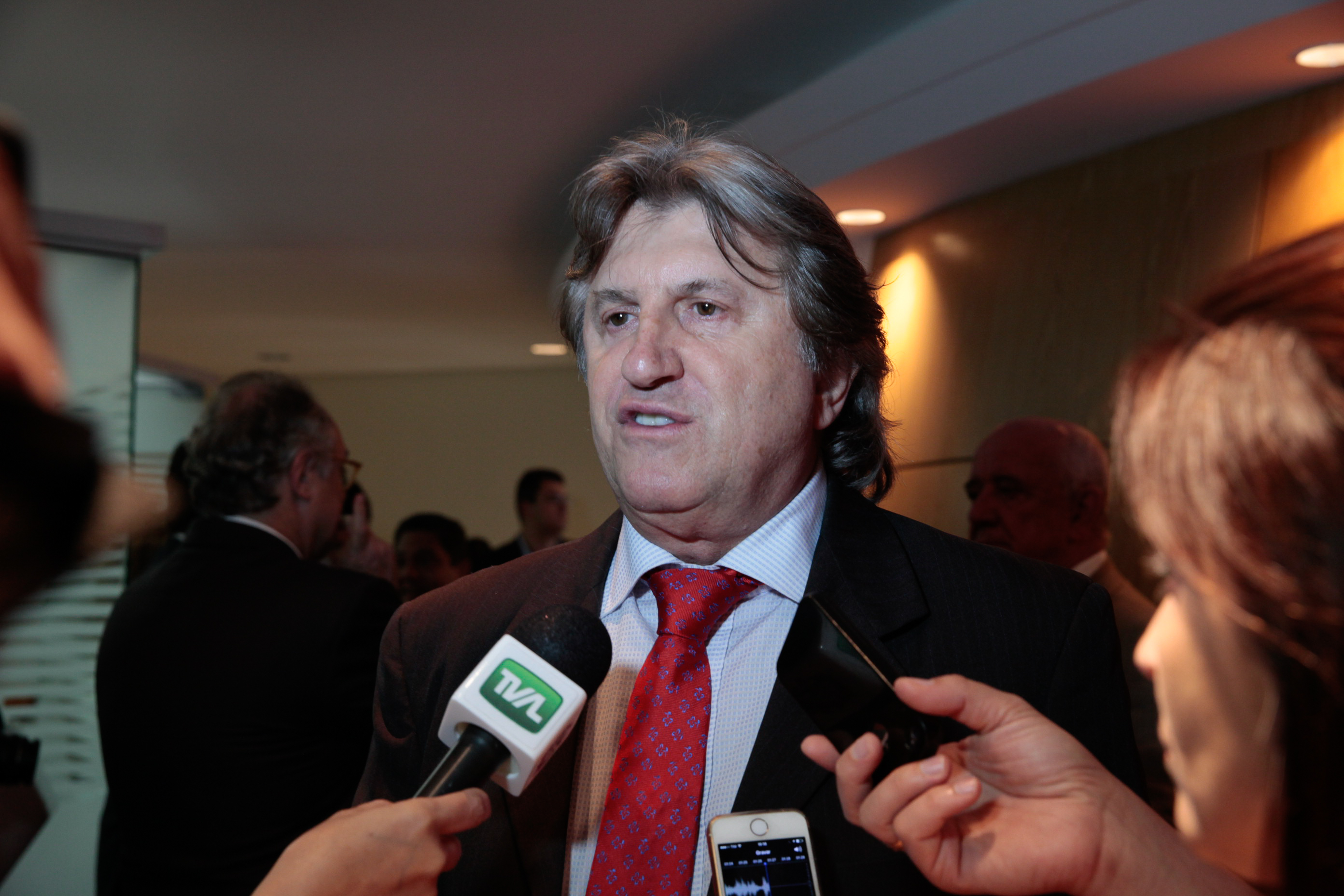 Visita do embaixador da Argentina. Deputado Leonel Pavan (PSDB).