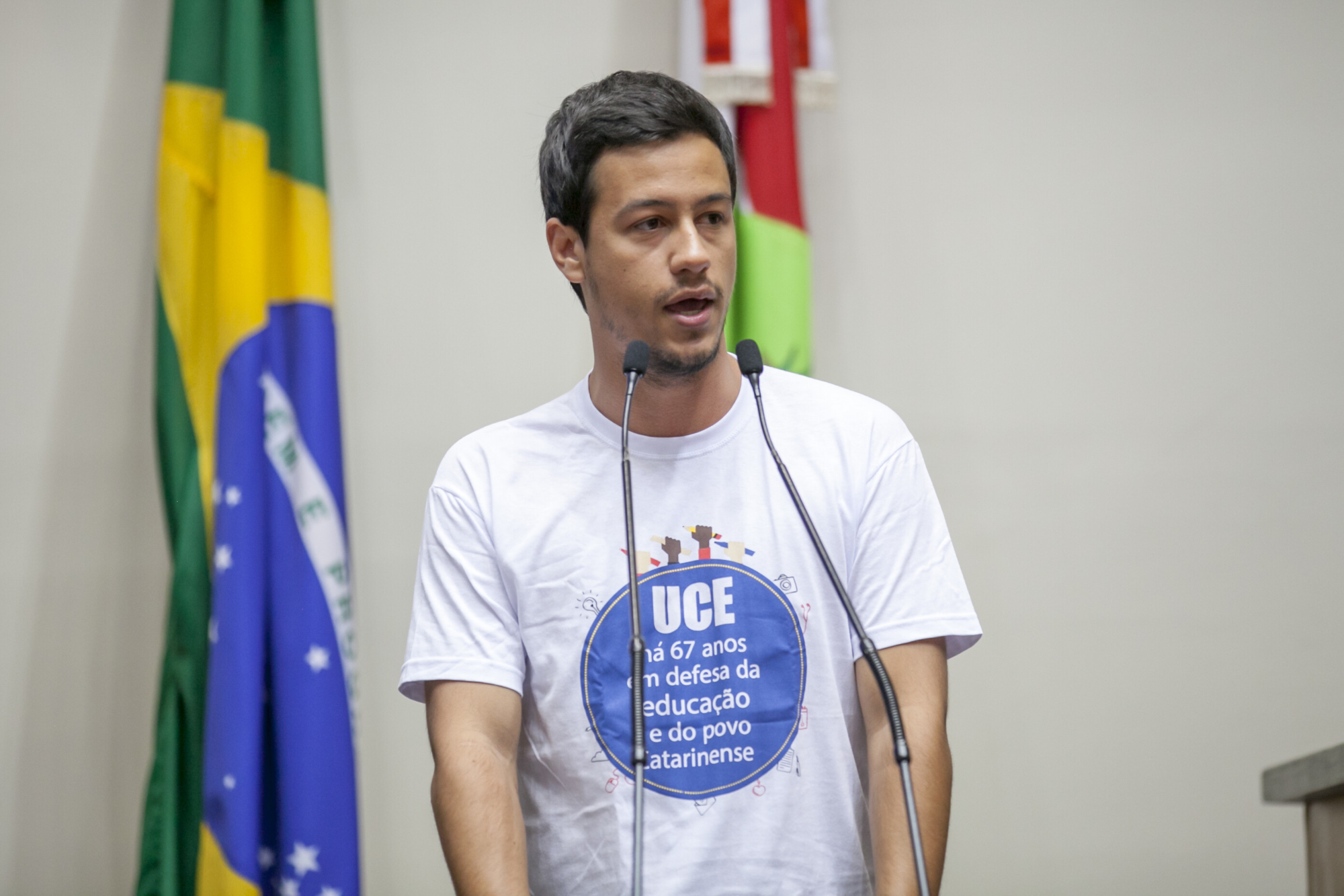 Representante da UCE fala sobre reformas na educação