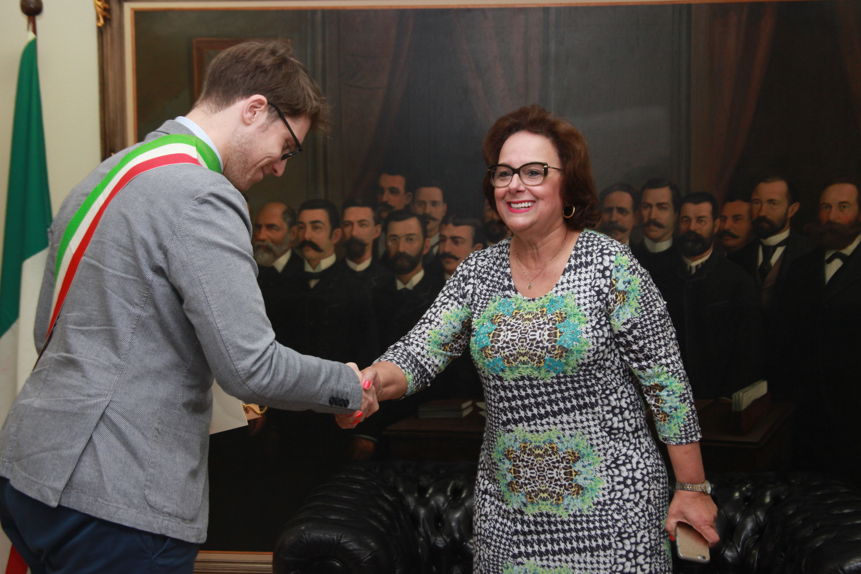 Deputada Dirce Heiderscheidt Recebe Comitiva Italiana em Visita à Alesc.