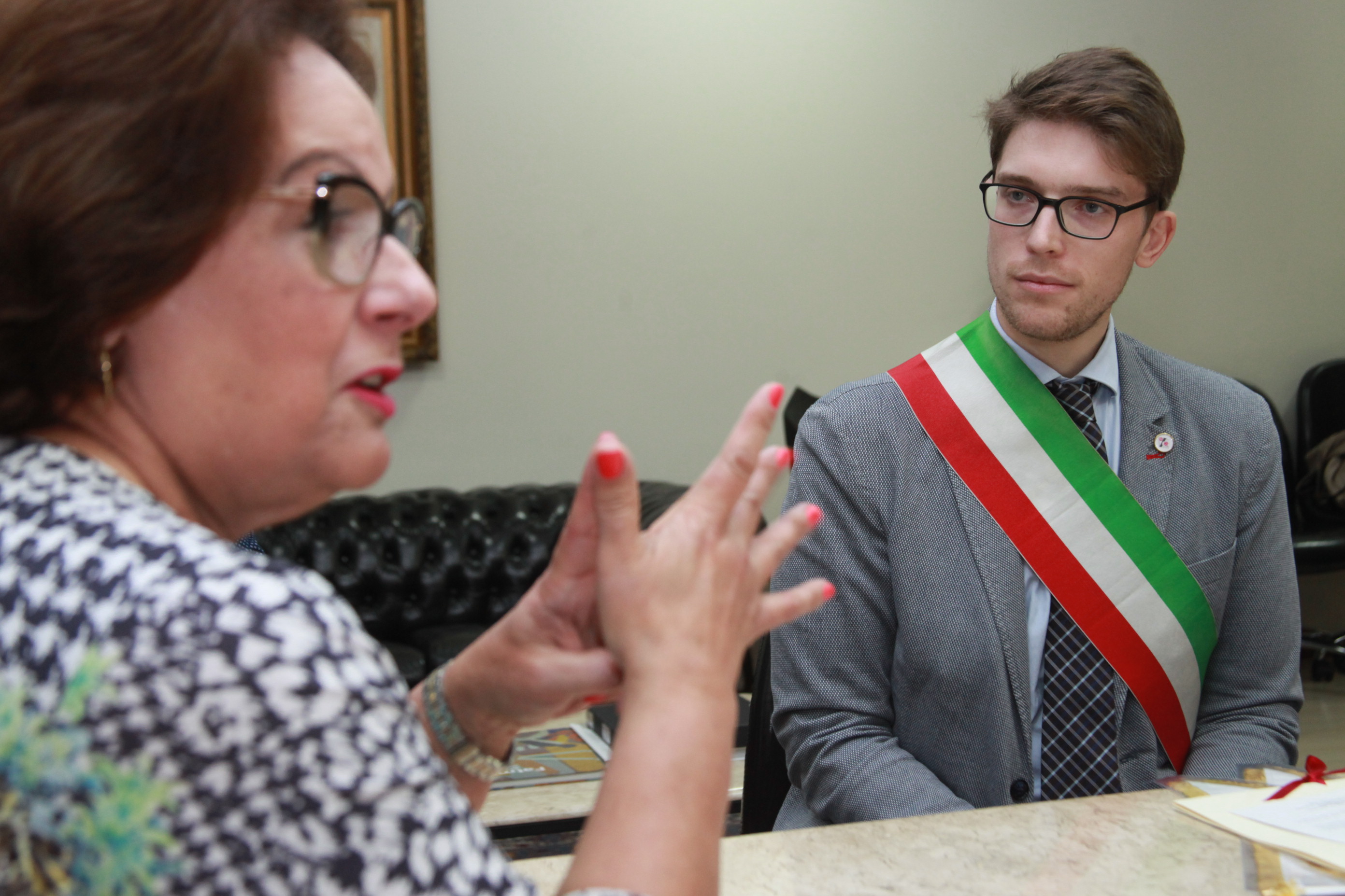 Deputada Dirce Heiderscheidt Recebe Comitiva Italiana em Visita à Alesc.