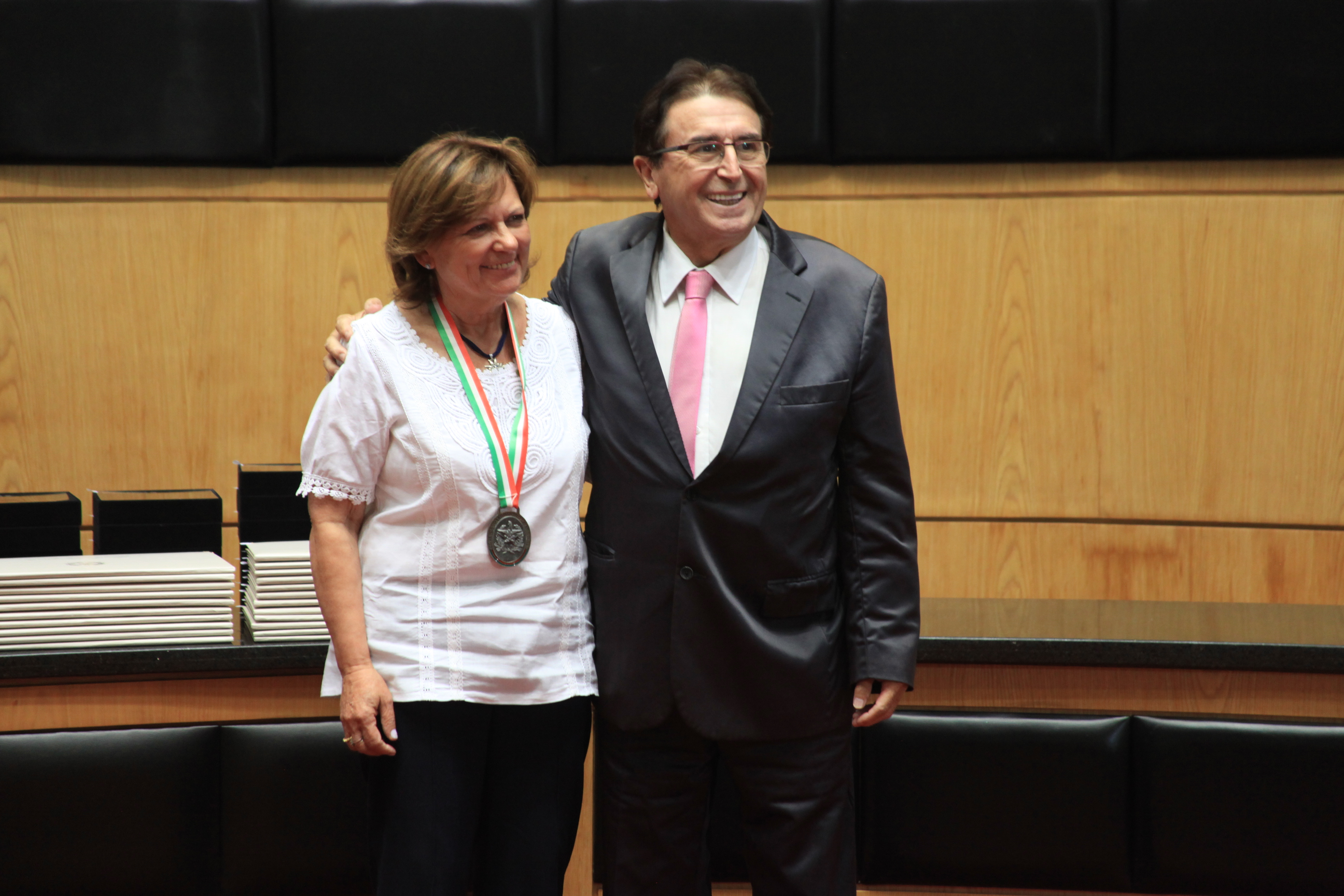 Homenageados na Solenidade de concessão da Comenda do Legislativo Catarinense.