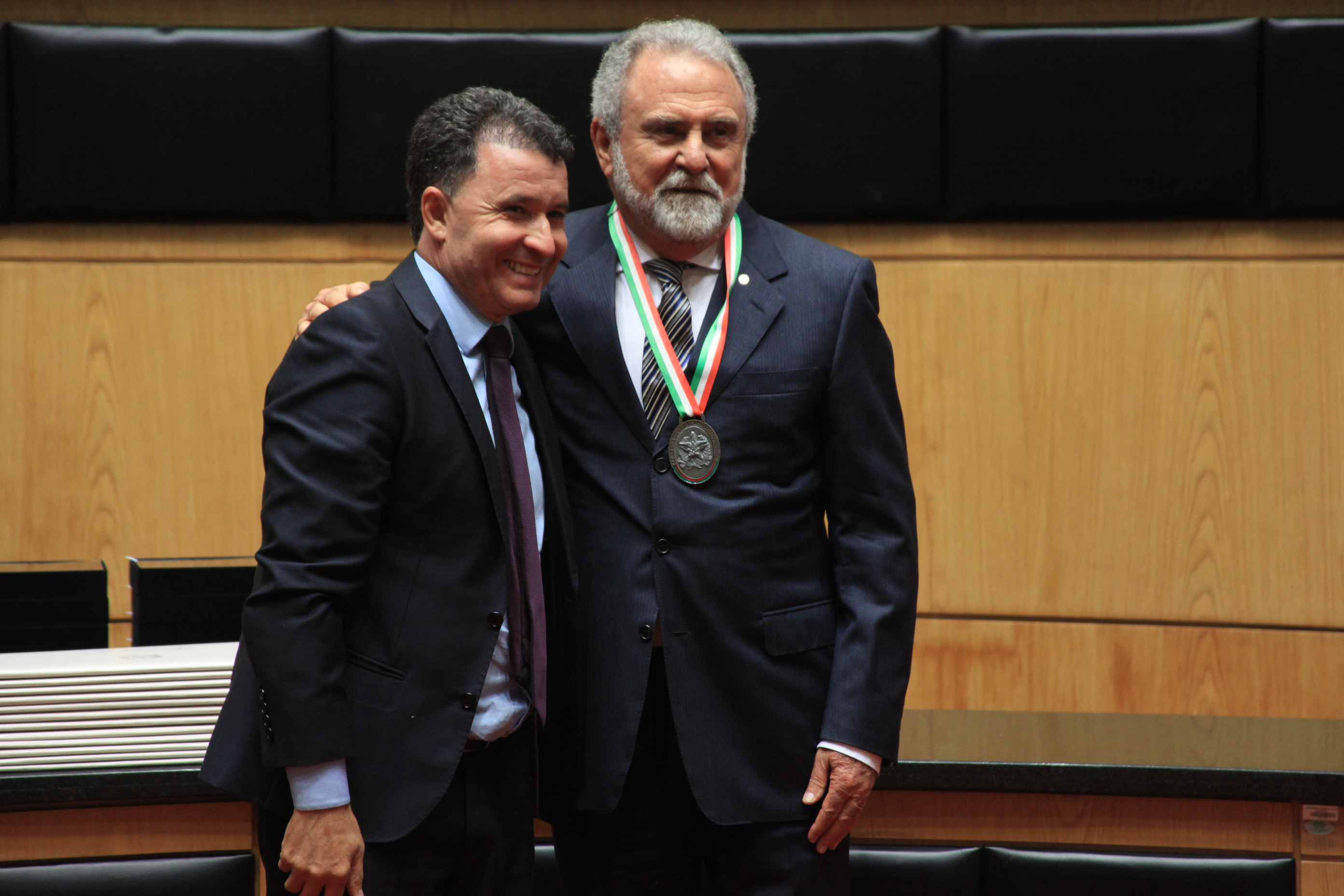 Homenageados na Solenidade de concessão da Comenda do Legislativo Catarinense.