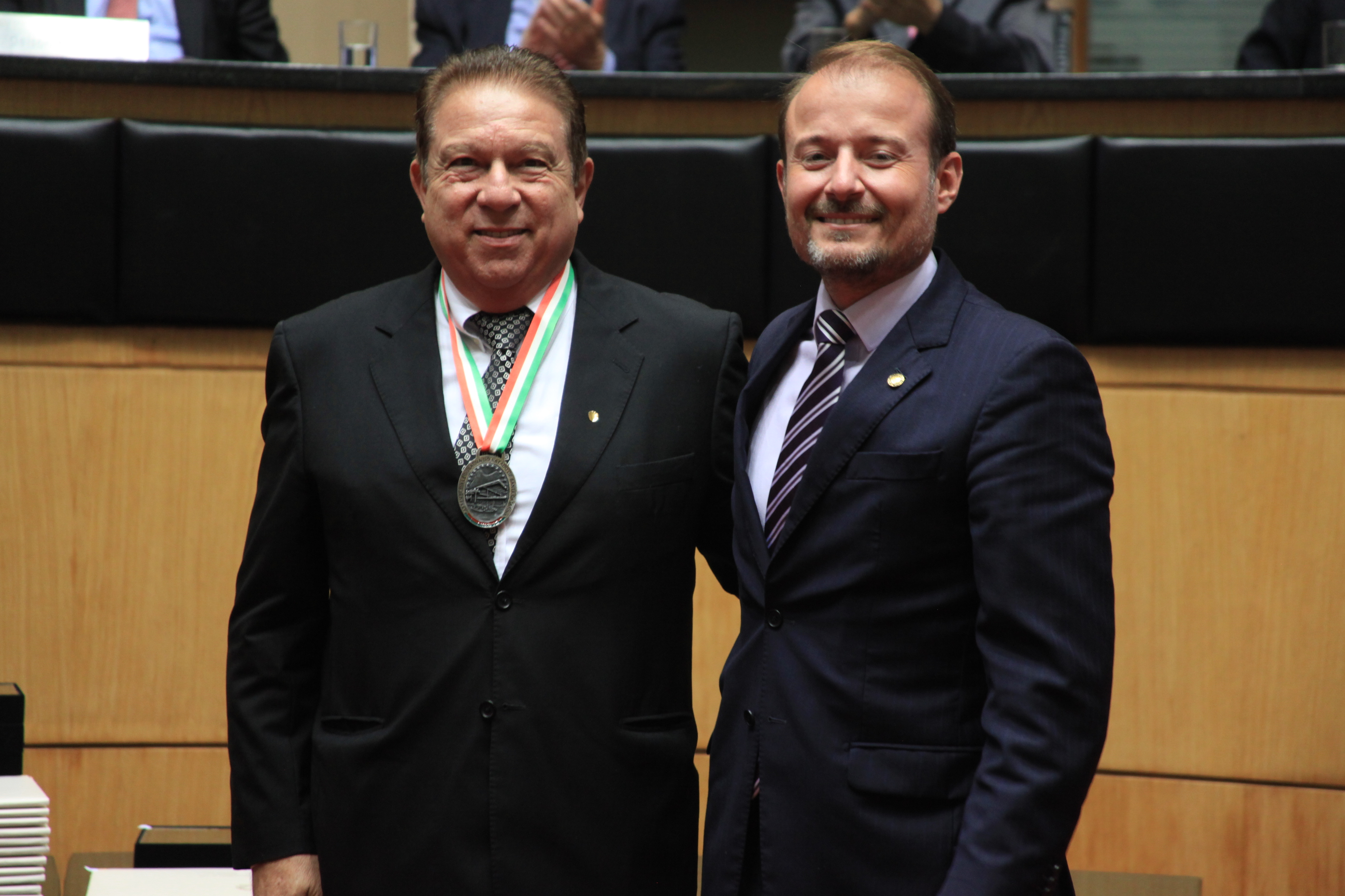 Homenageados na Solenidade de concessão da Comenda do Legislativo Catarinense.