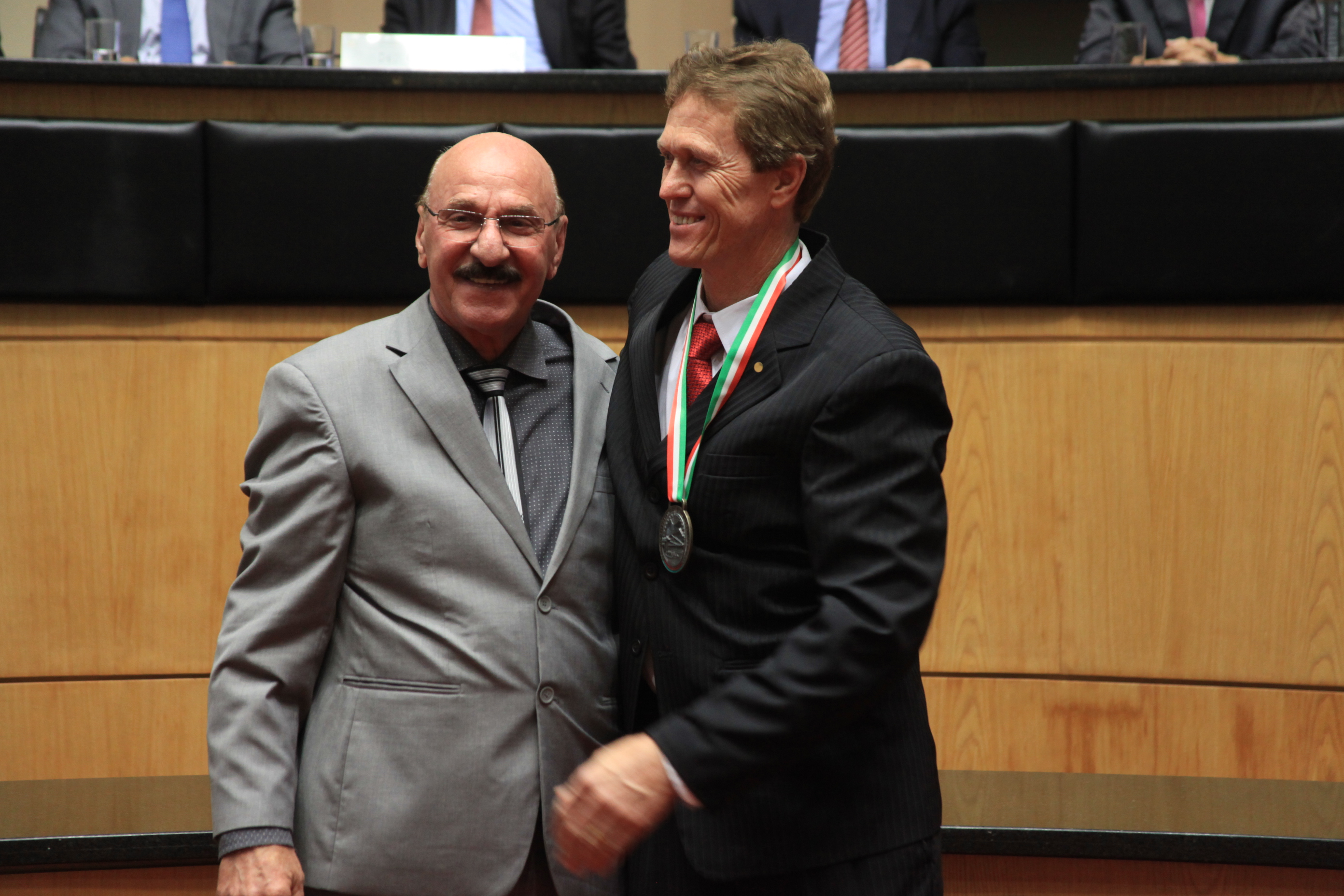 Homenageados na Solenidade de concessão da Comenda do Legislativo Catarinense.