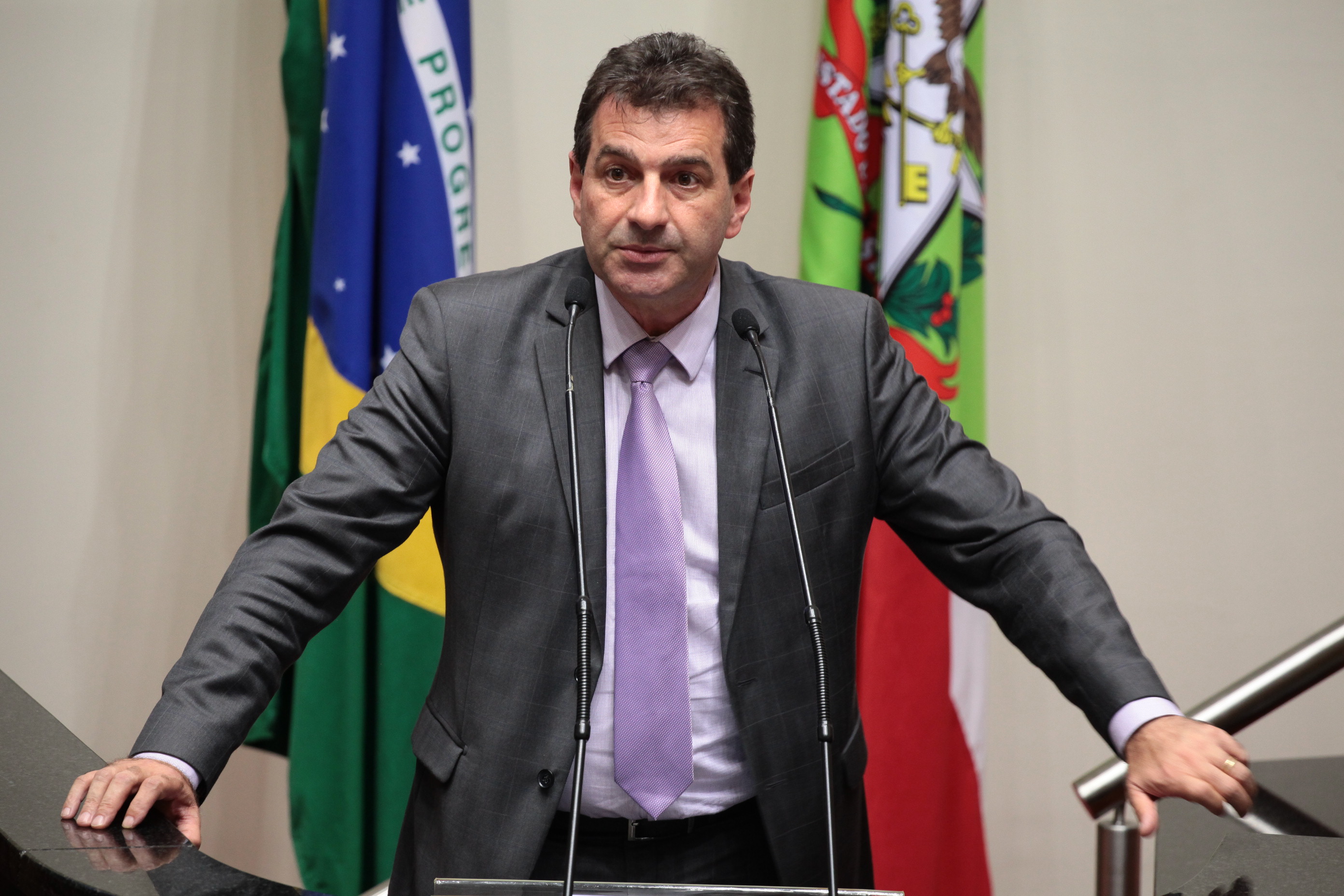 Sessão Ordinária. Deputado Valdir Cobalchini (PMDB).