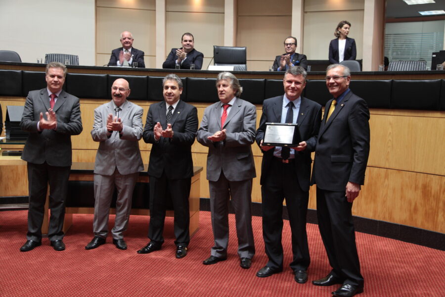 Assembleia celebra os 35 anos da Adjori-SC com sessão especial