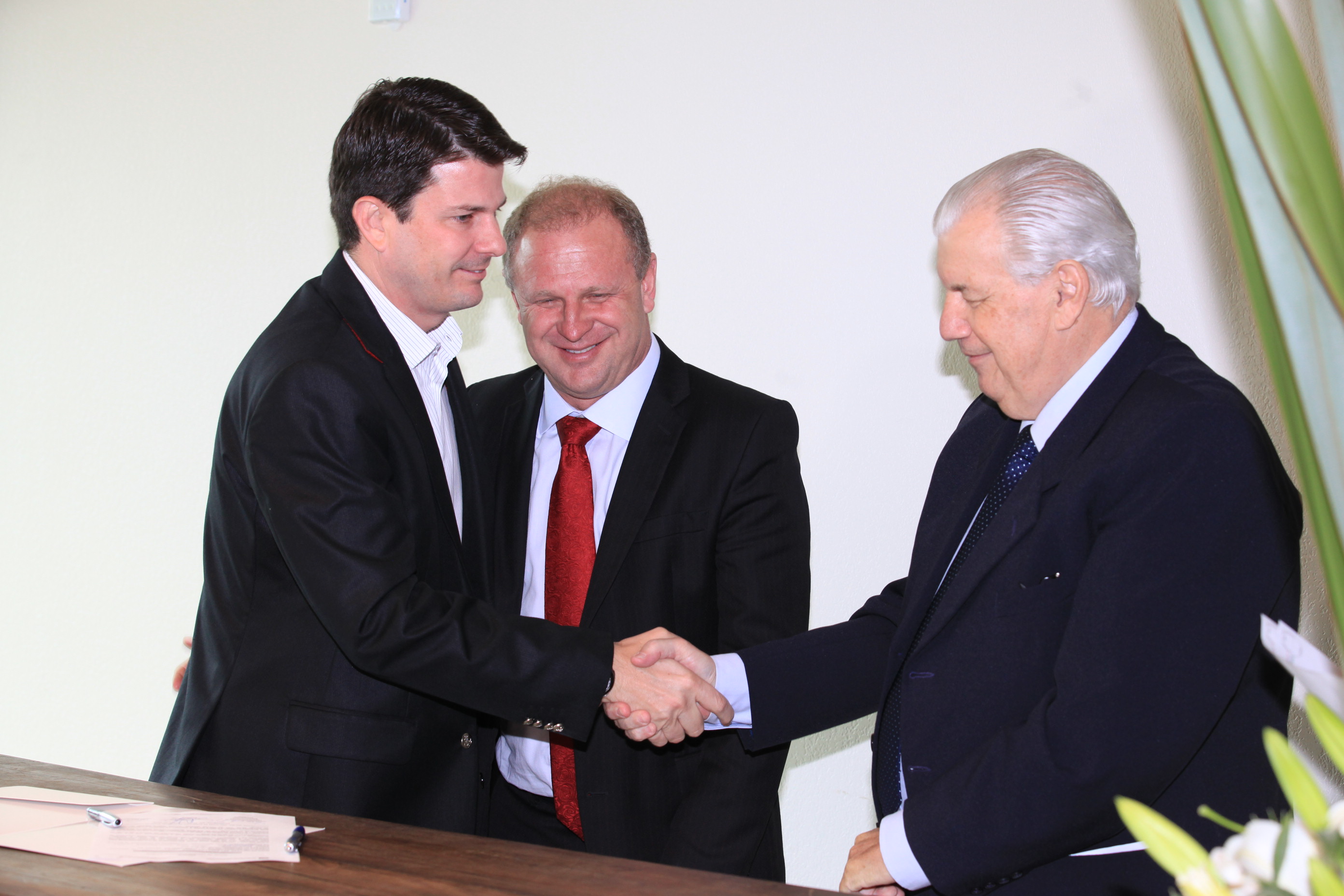 Assinatura de Convênio entre Acaert e Alesc.