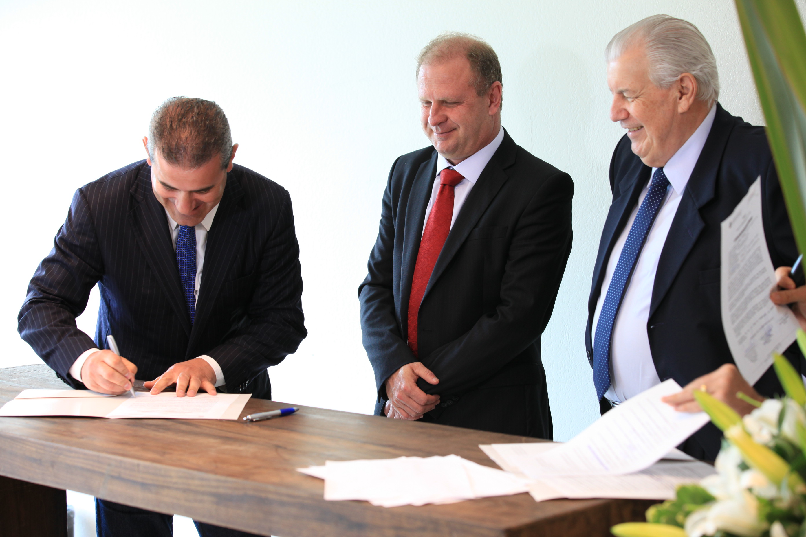 Assinatura de Convênio entre Acaert e Alesc.