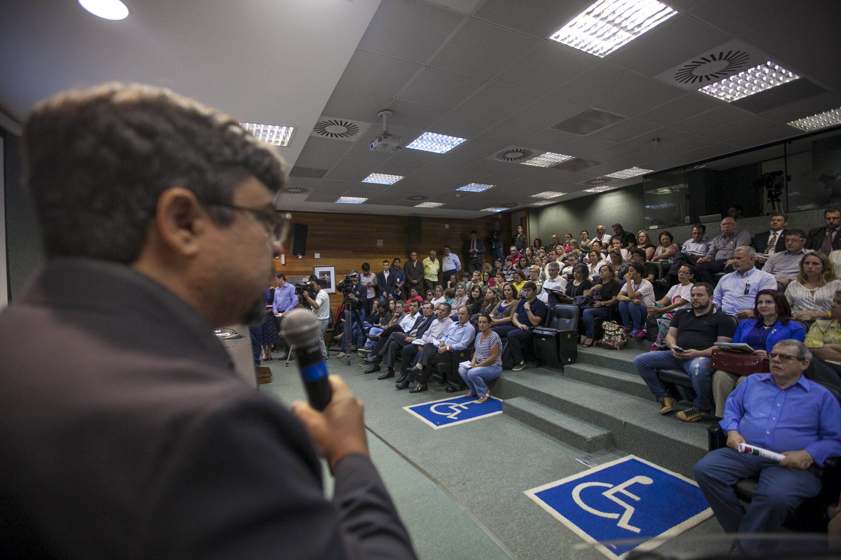 Audiência Pública sobre a Situação dos mamógrafos e a qualidade dos exames de mamografia no Estado de Santa Catarina.