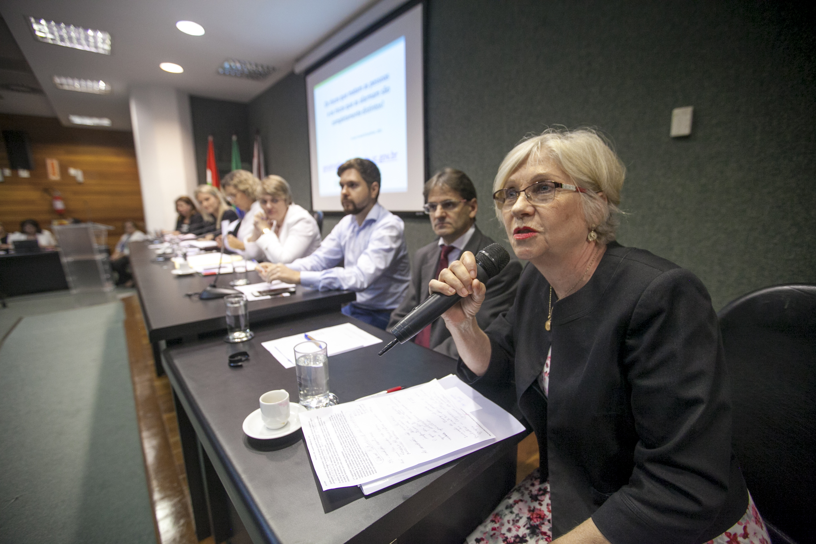 Audiência Pública sobre a Situação dos mamógrafos e a qualidade dos exames de mamografia no Estado de Santa Catarina.