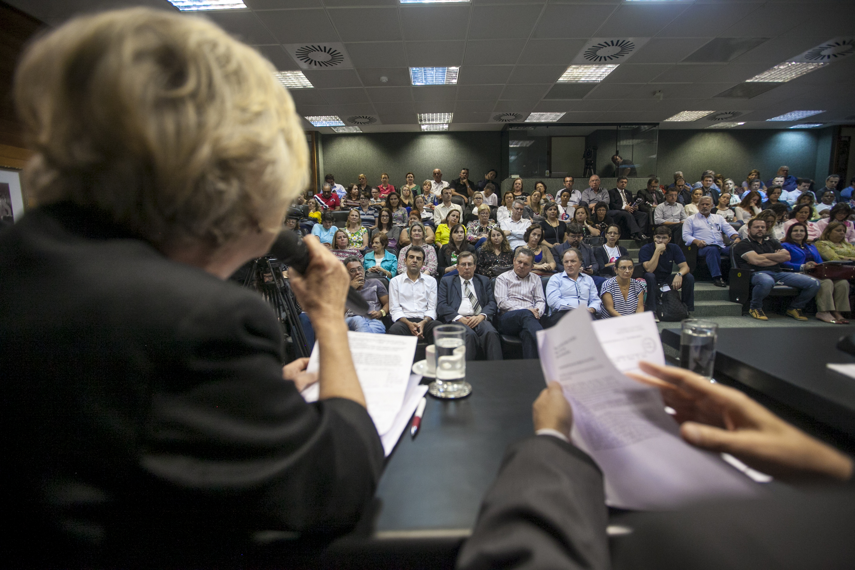 Audiência Pública sobre a Situação dos mamógrafos e a qualidade dos exames de mamografia no Estado de Santa Catarina.