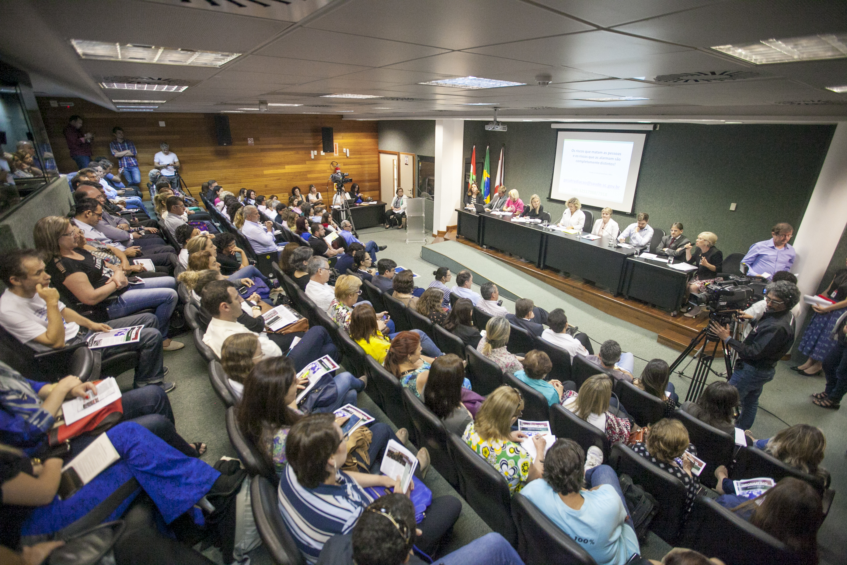 Audiência Pública sobre a Situação dos mamógrafos e a qualidade dos exames de mamografia no Estado de Santa Catarina.