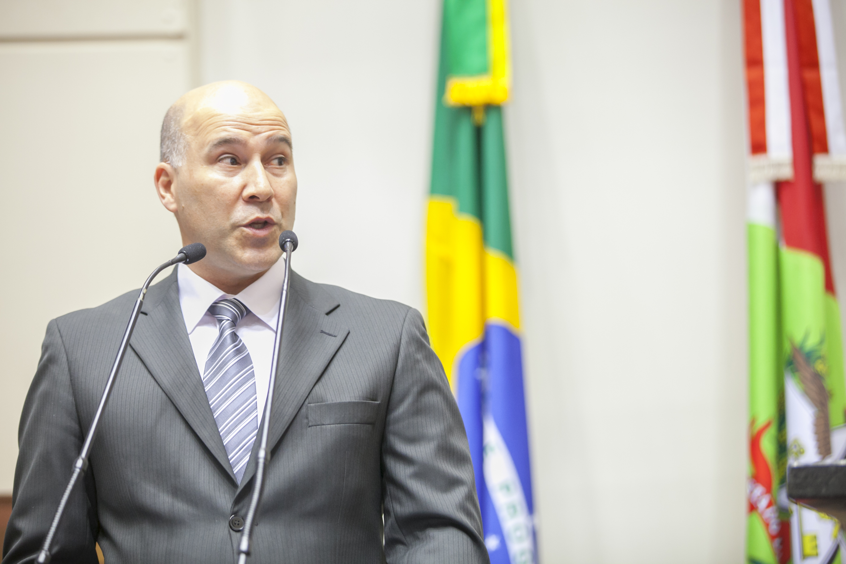 Sessão Ordinária. Márcio Claudio Cardoso, especialista em recursos hídricos.