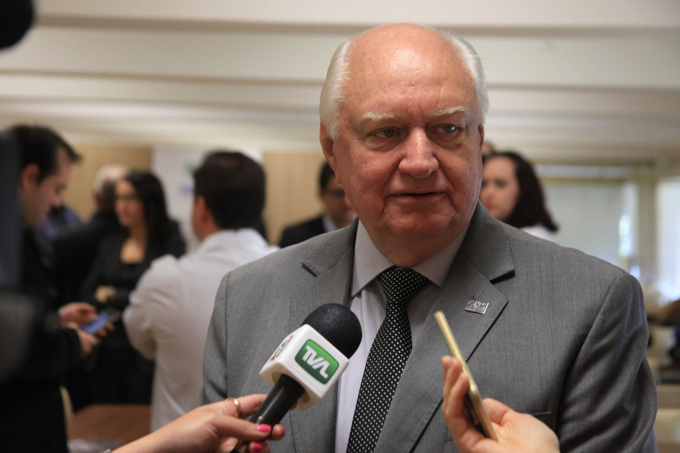 Tércio Egon Paulo Kasten.