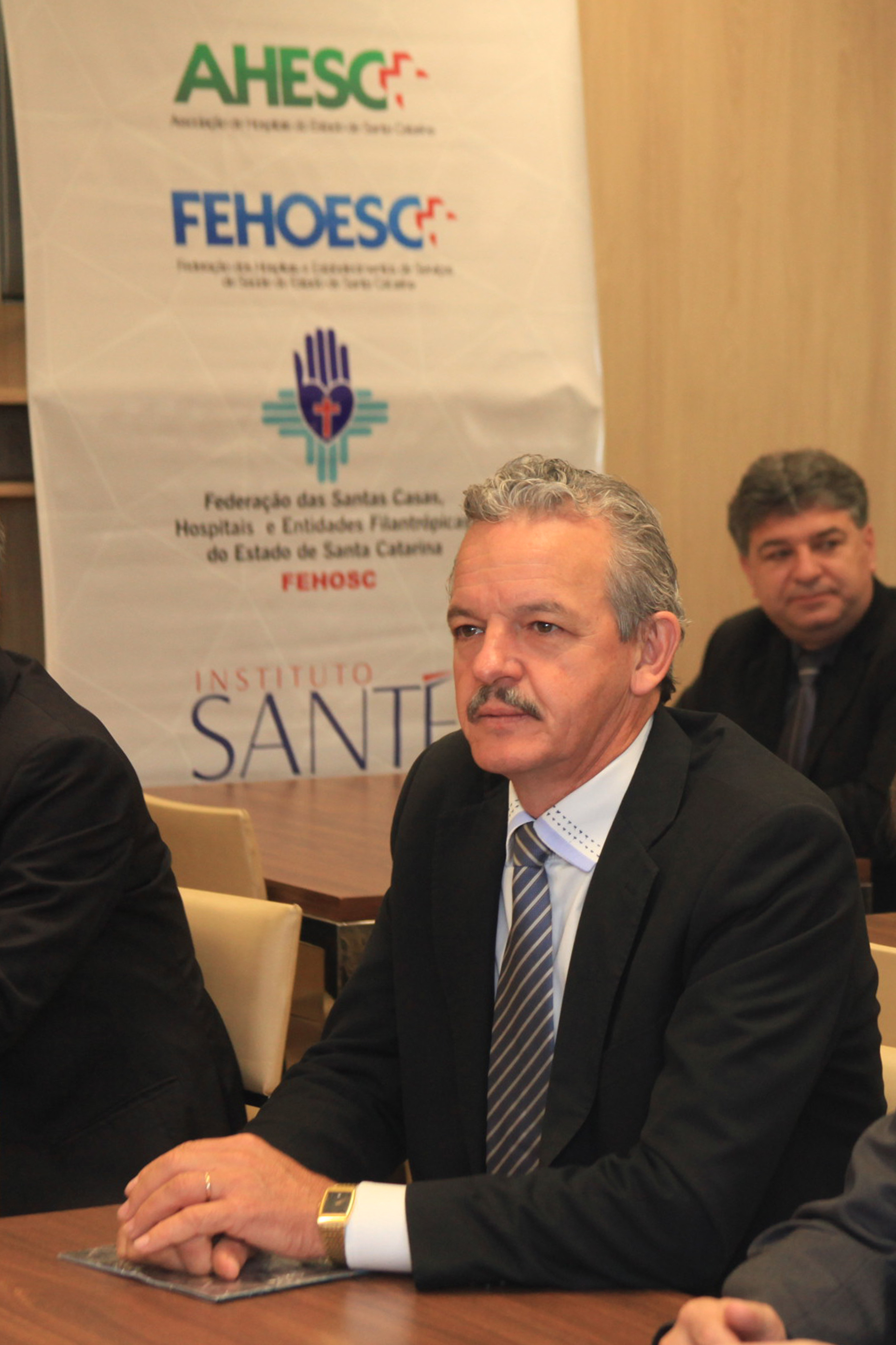 Deputados Participam de Café-da-Manhã Oferecido pela Federação dos Hospitais Filantrópicos de SC.