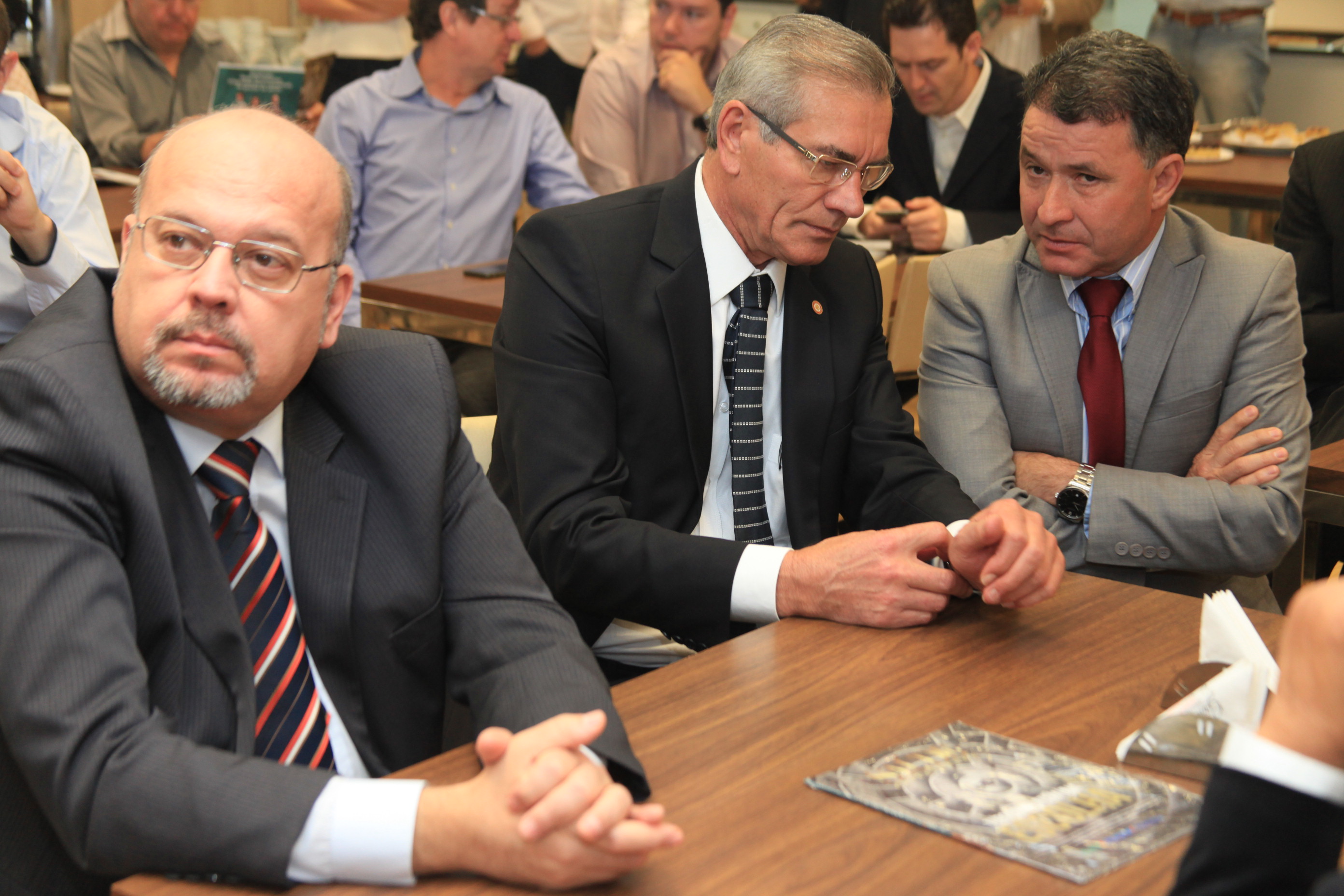 Deputados Participam de Café-da-Manhã Oferecido pela Federação dos Hospitais Filantrópicos de SC.