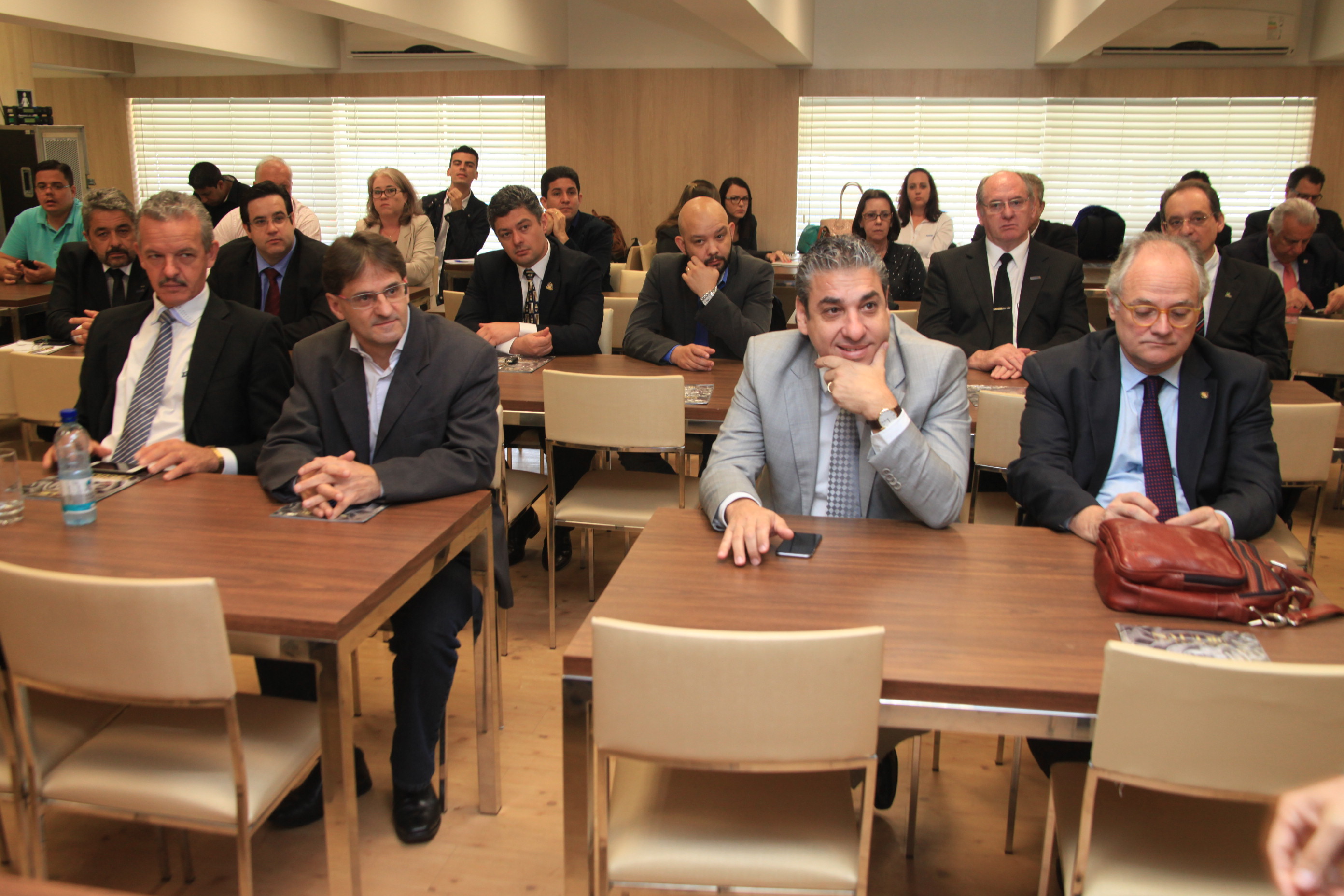Deputados Participam de Café-da-Manhã Oferecido pela Federação dos Hospitais Filantrópicos de SC.