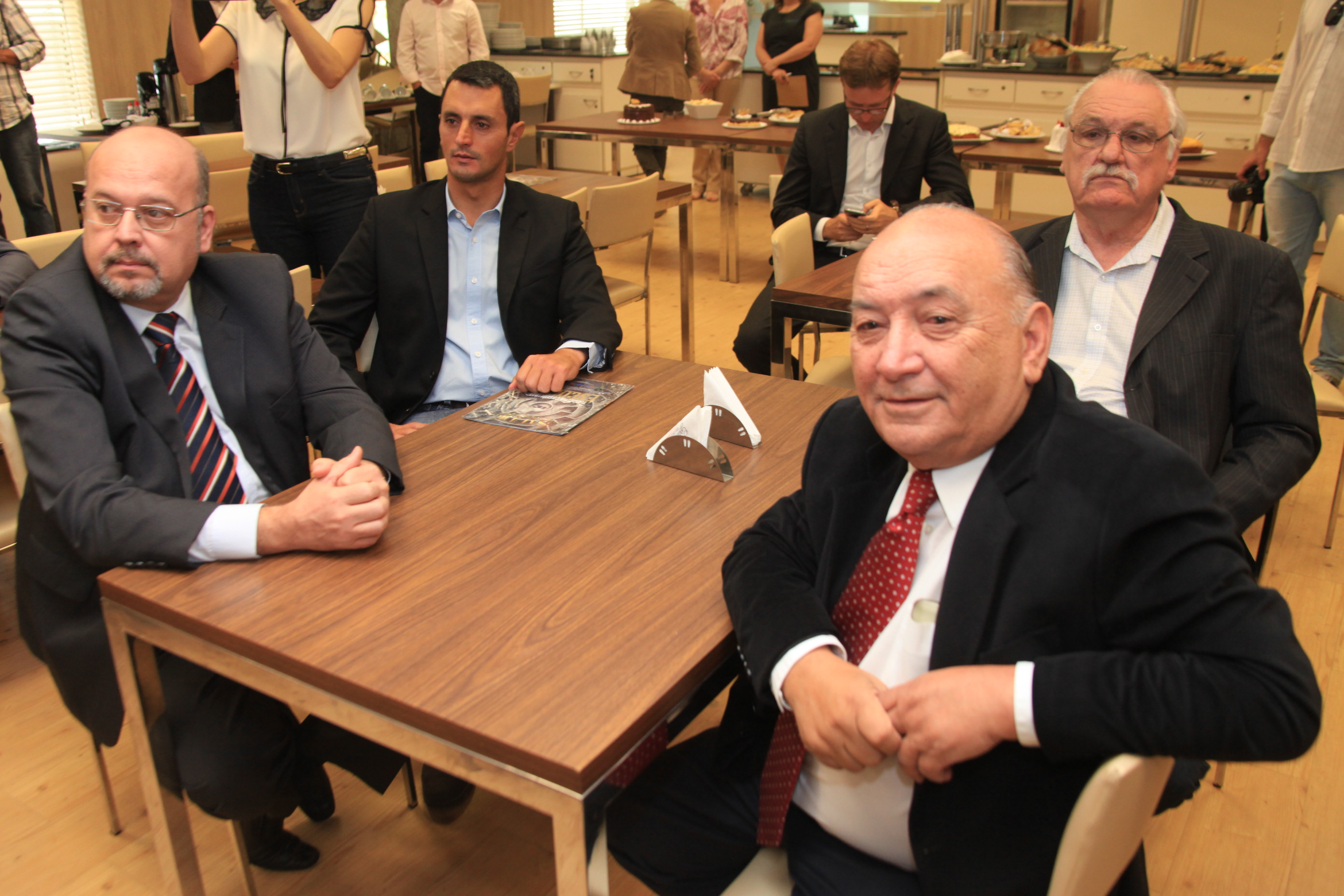 Deputados Participam de Café-da-Manhã Oferecido pela Federação dos Hospitais Filantrópicos de SC.