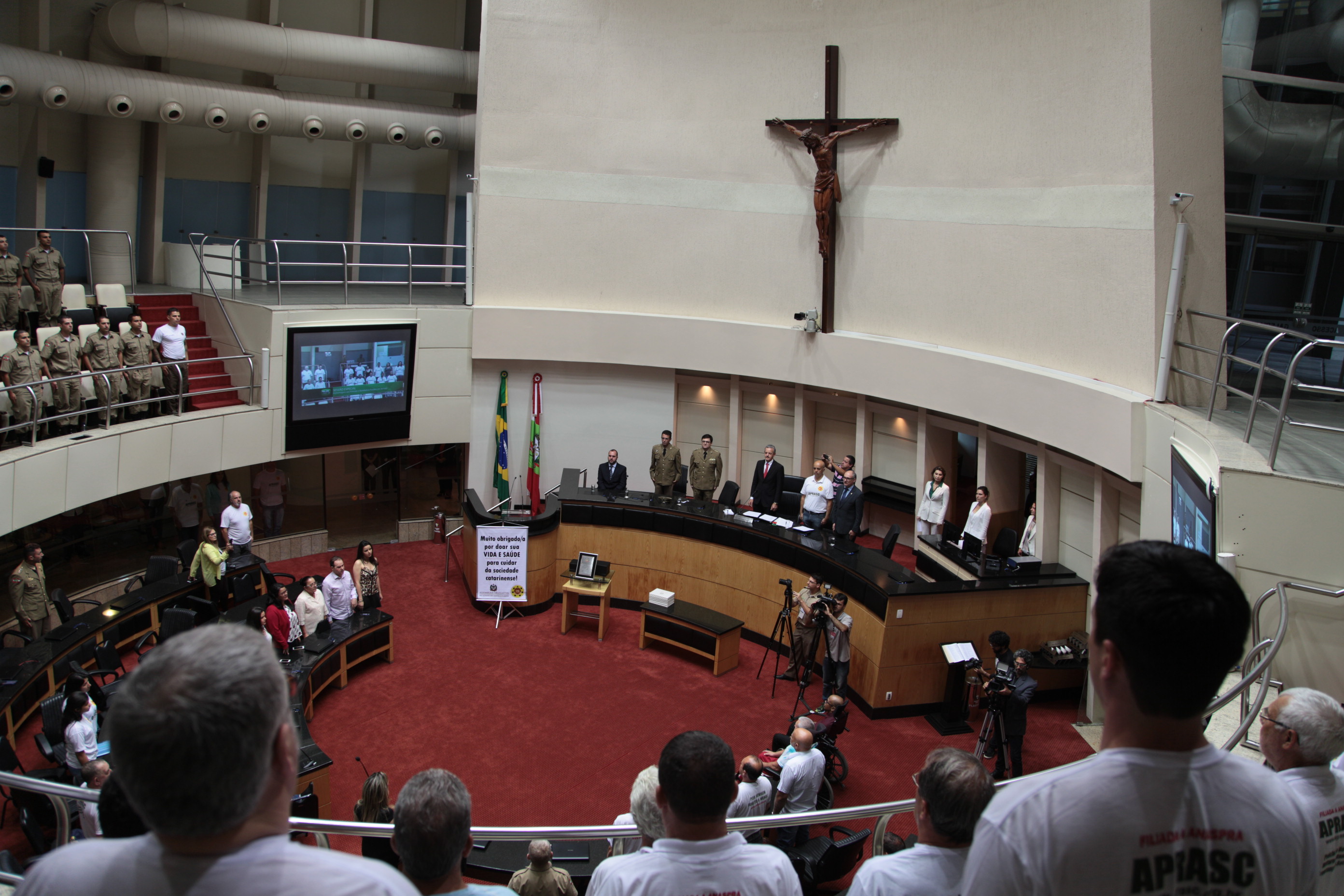 Sessão Especial - Homenagem aos Policiais e Bombeiros Feridos e 15 Anos da APRASC