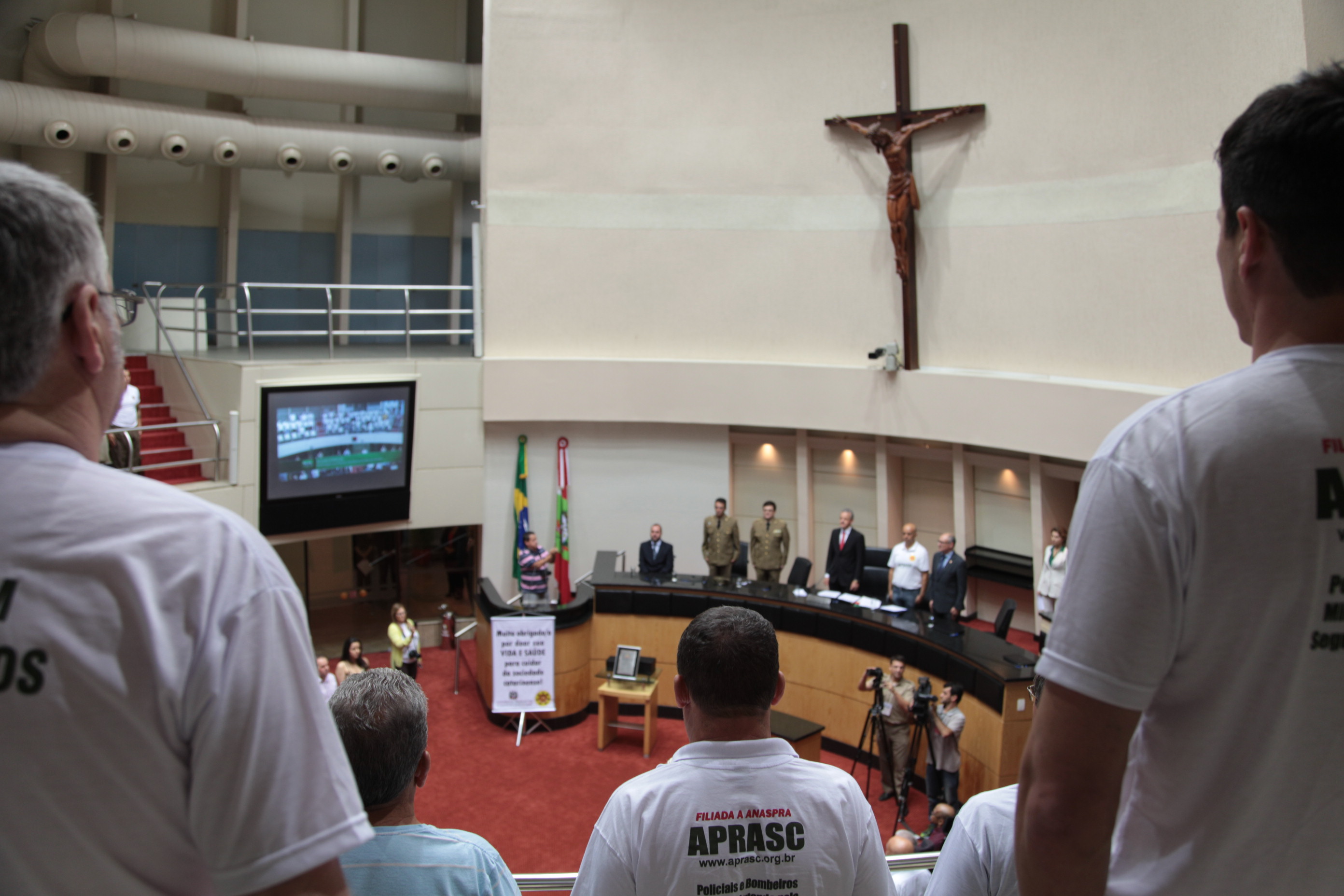 Sessão Especial - Homenagem aos Policiais e Bombeiros Feridos e 15 Anos da APRASC