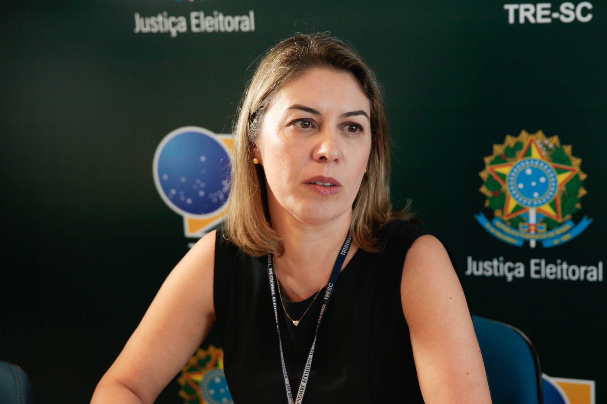 Prazo para justificativa de voto. Renata Fávere, secretária da corregedoria do TRE-SC.