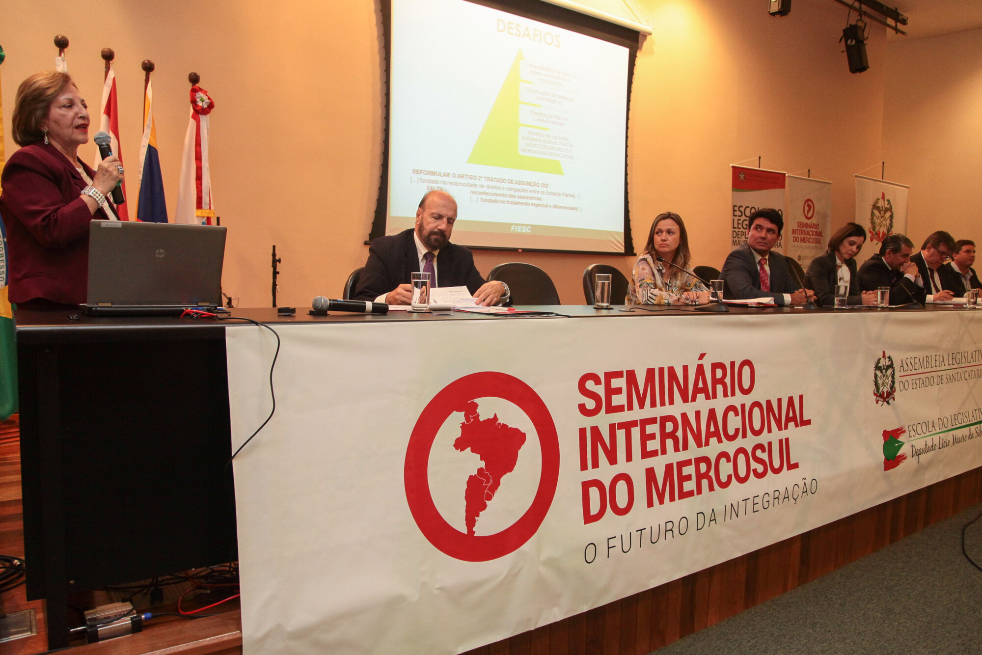 Uruguai e Paraguai destacam assimetrias e pedem solidariedade