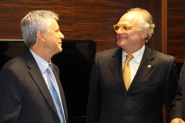 Dr. Vicente Caropreso com o presidente do TCE, o Luiz Roberto Herbst