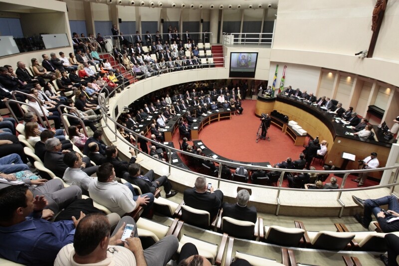 Nesta segunda, Parlamento entrega comenda a 42 homenageados