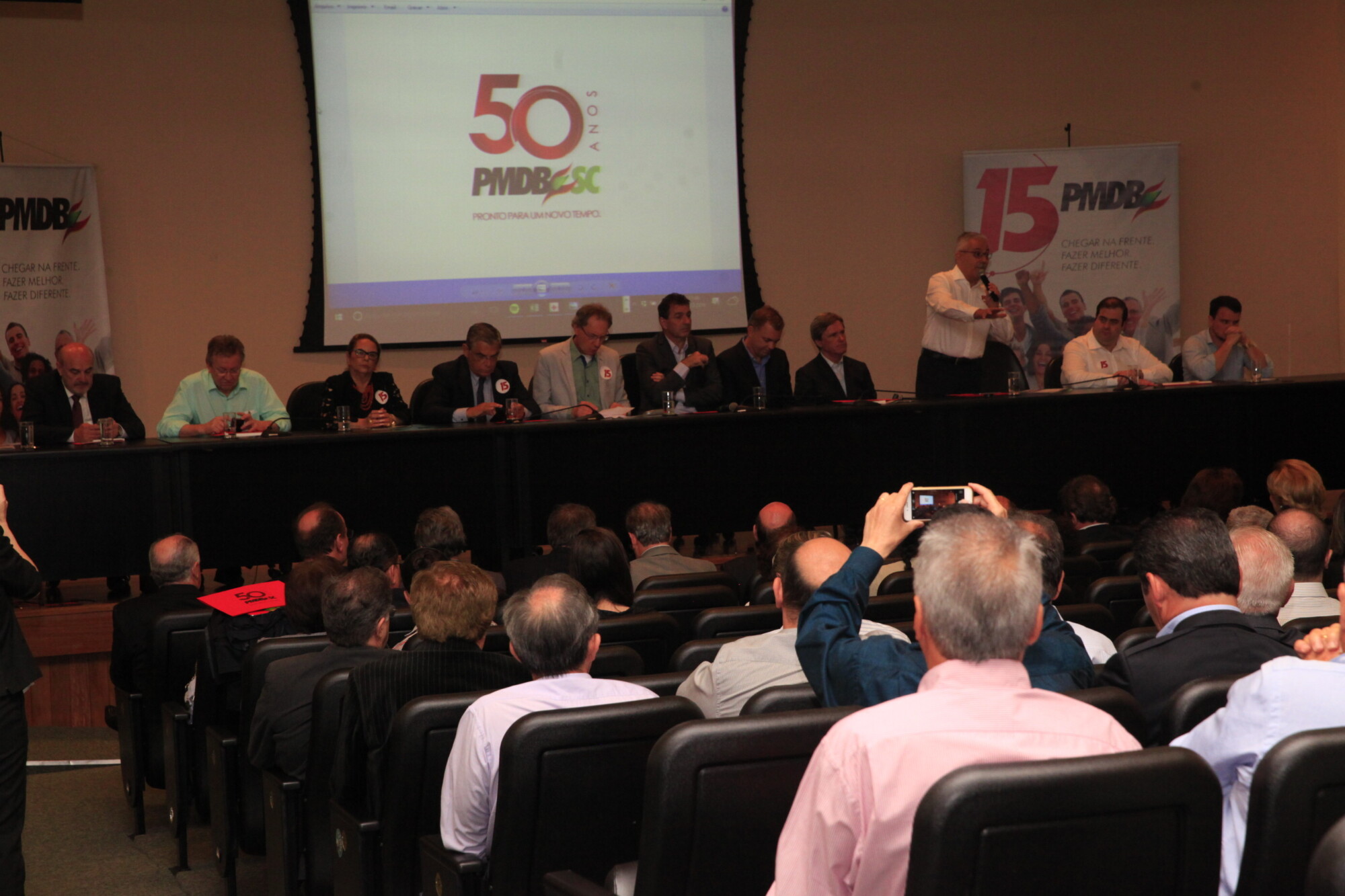 PMDB presta homenagem aos principais nomes da sigla em Santa Catarina